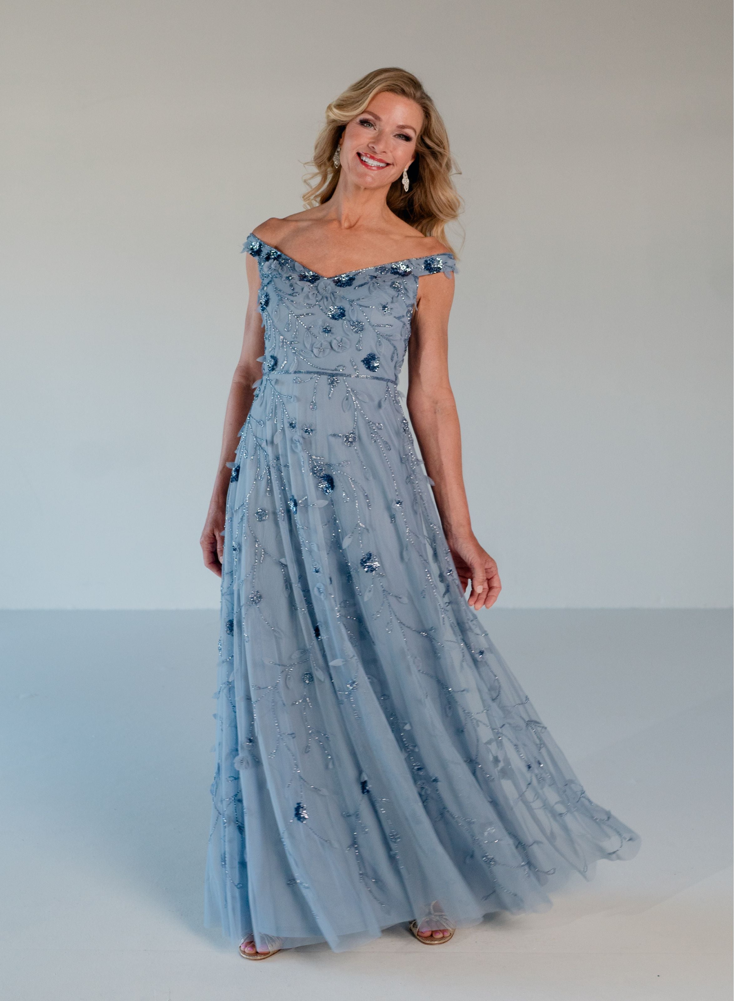 Style: 40580 Amore Gowns 10_62442930-a5b1-495c-9fc3-a828eba78645