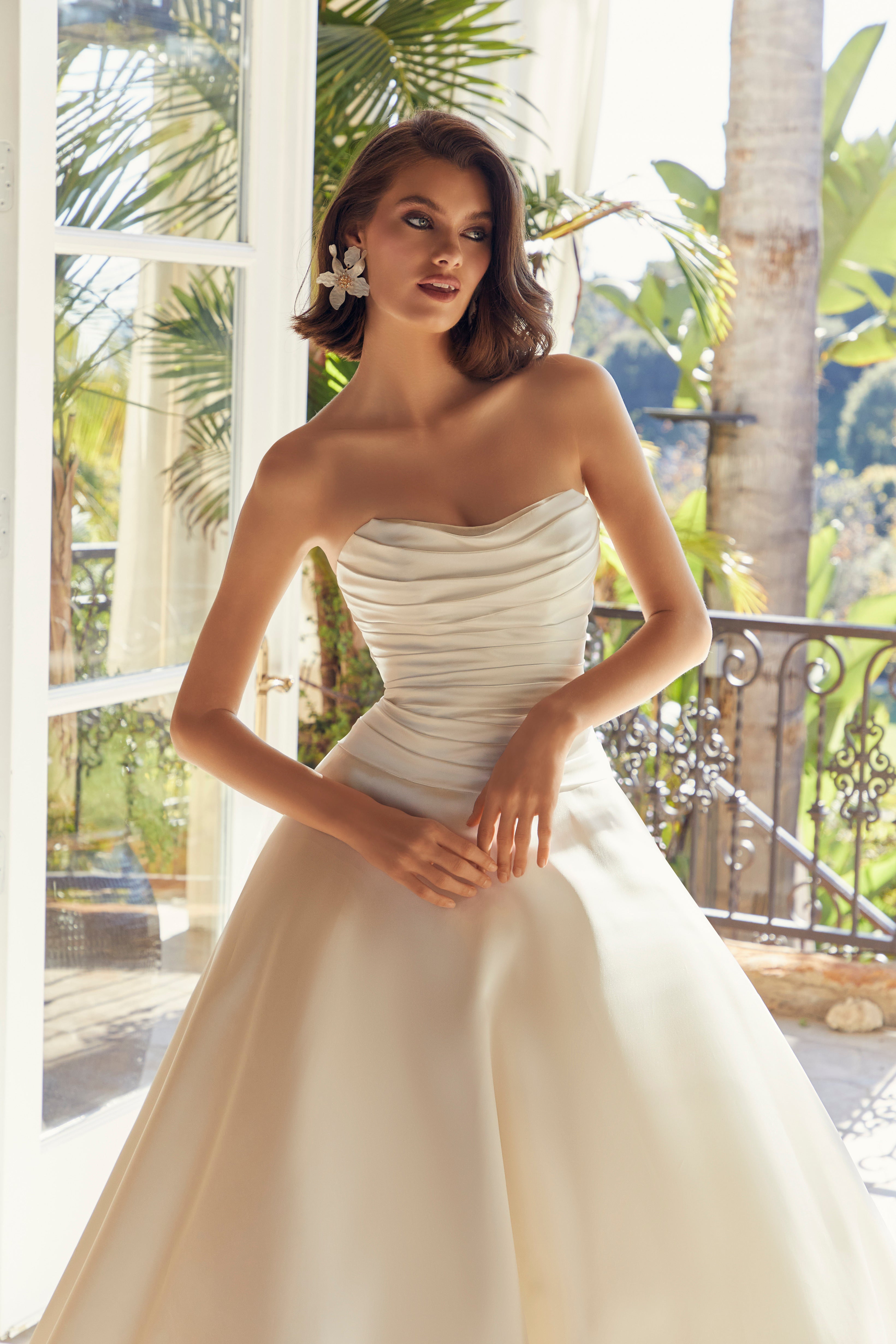 Theodora Wedding Dress Amore Gowns 1364-0261