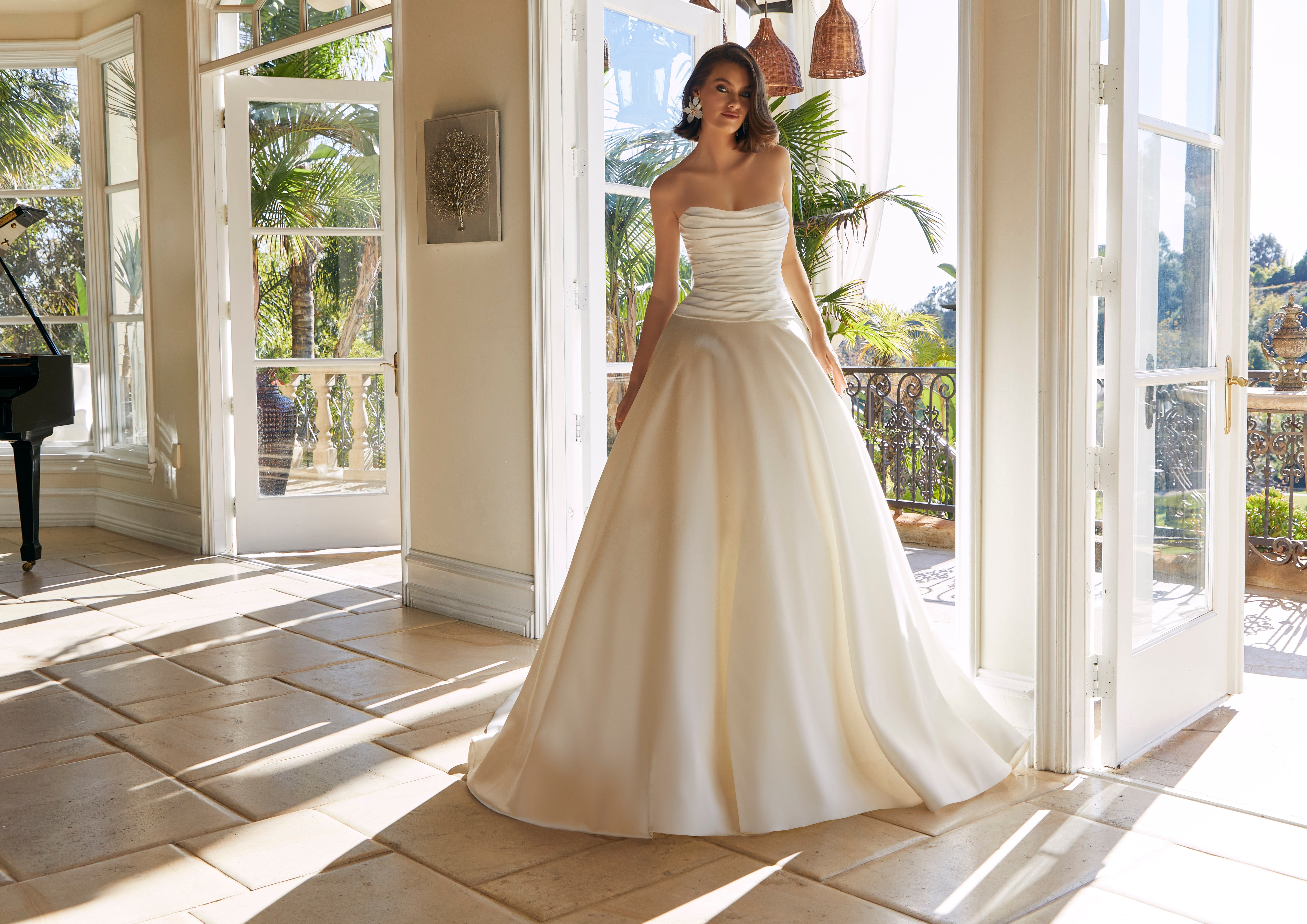Theodora Wedding Dress Amore Gowns 1364-0397