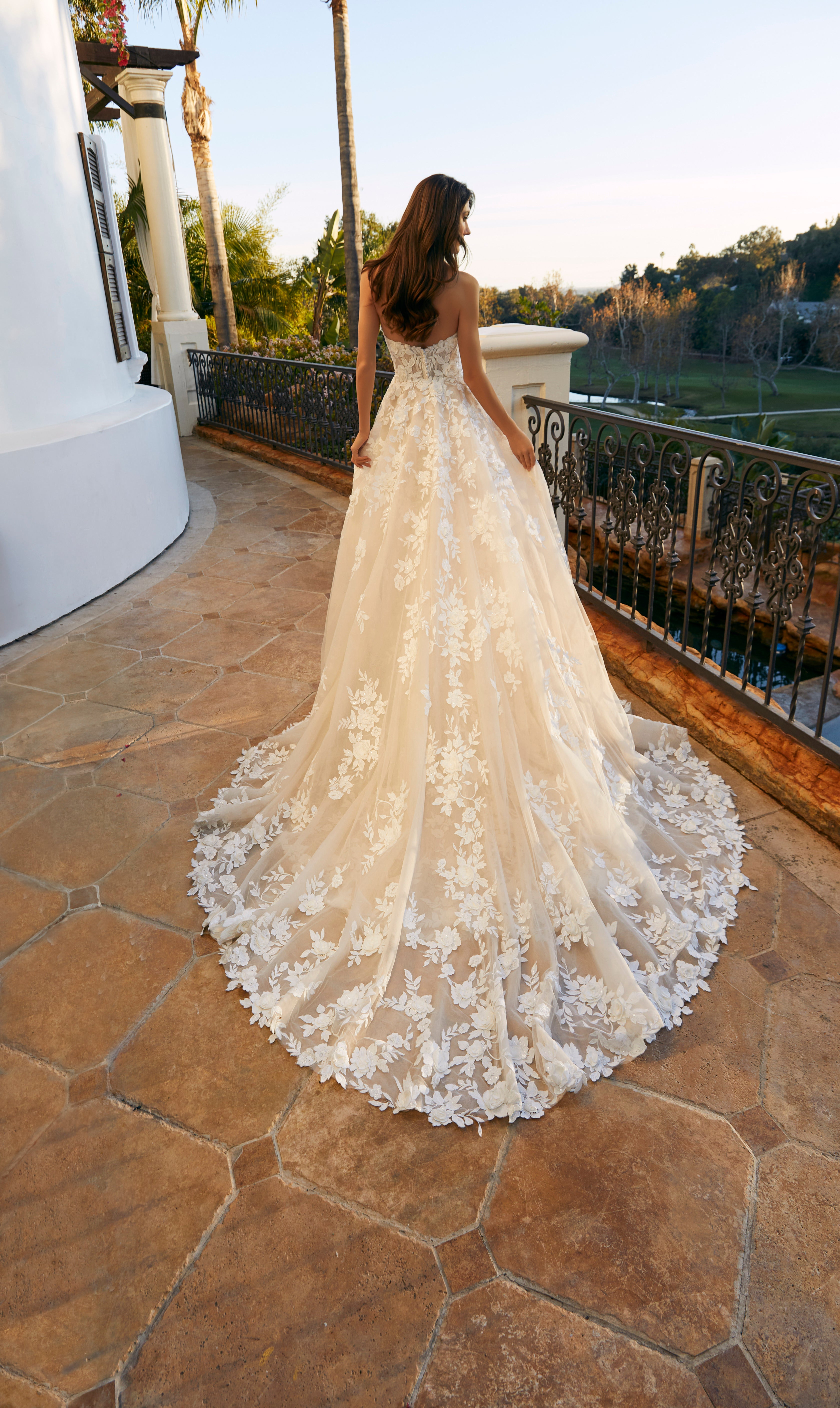 Twyla Wedding Dress Amore Gowns 1369-0417