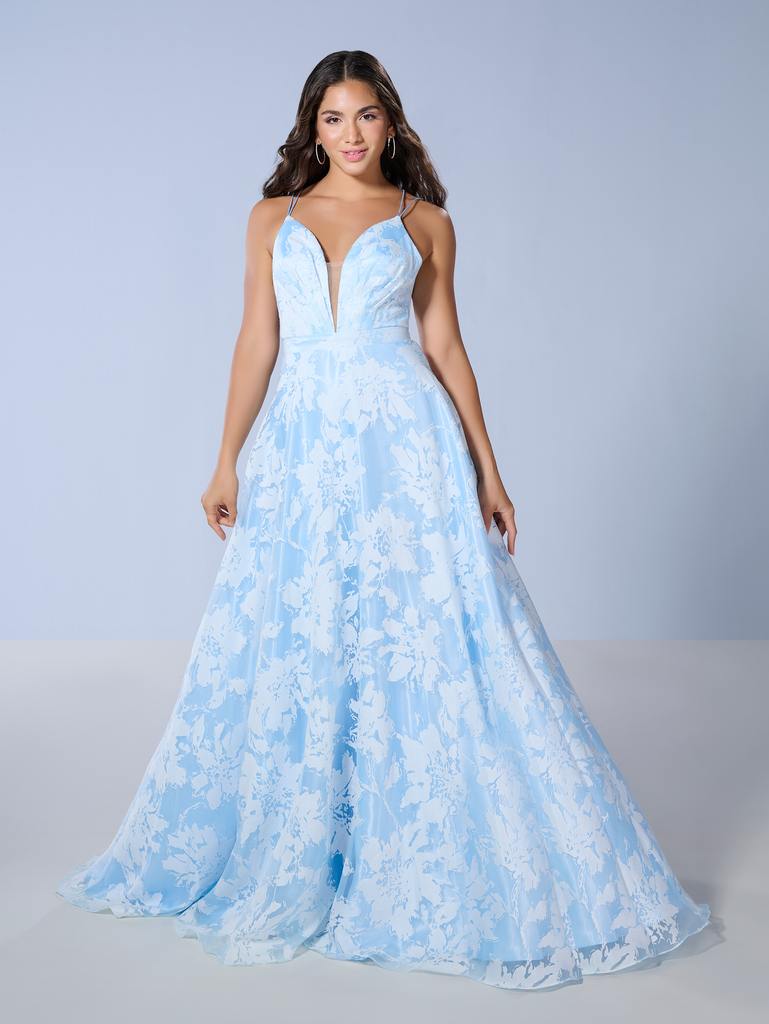 16158 Amore Gowns 16158_Sky_1-769x1024
