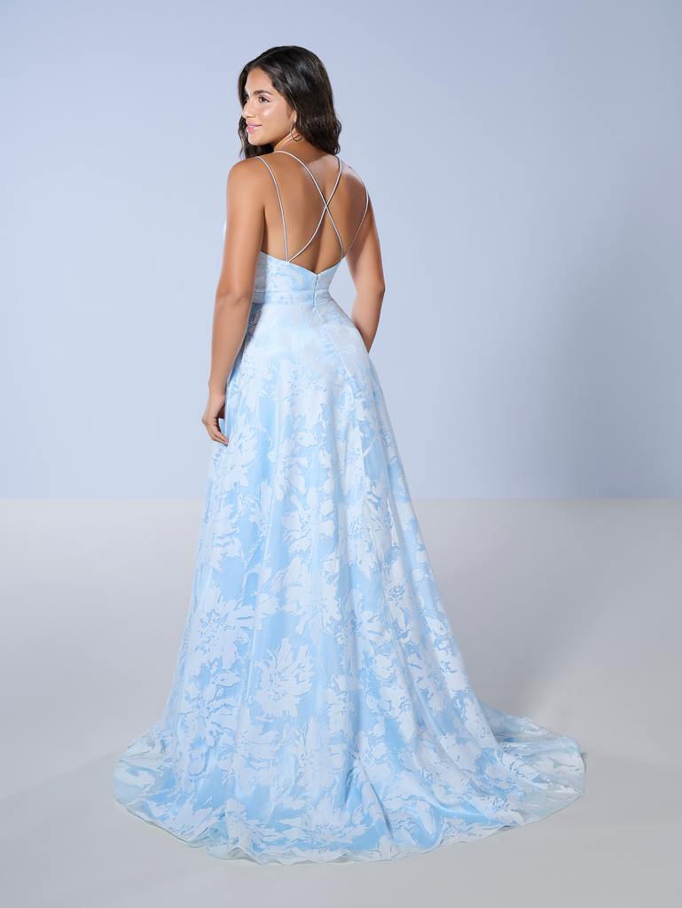 16158 Amore Gowns 16158_Sky_2-769x1024
