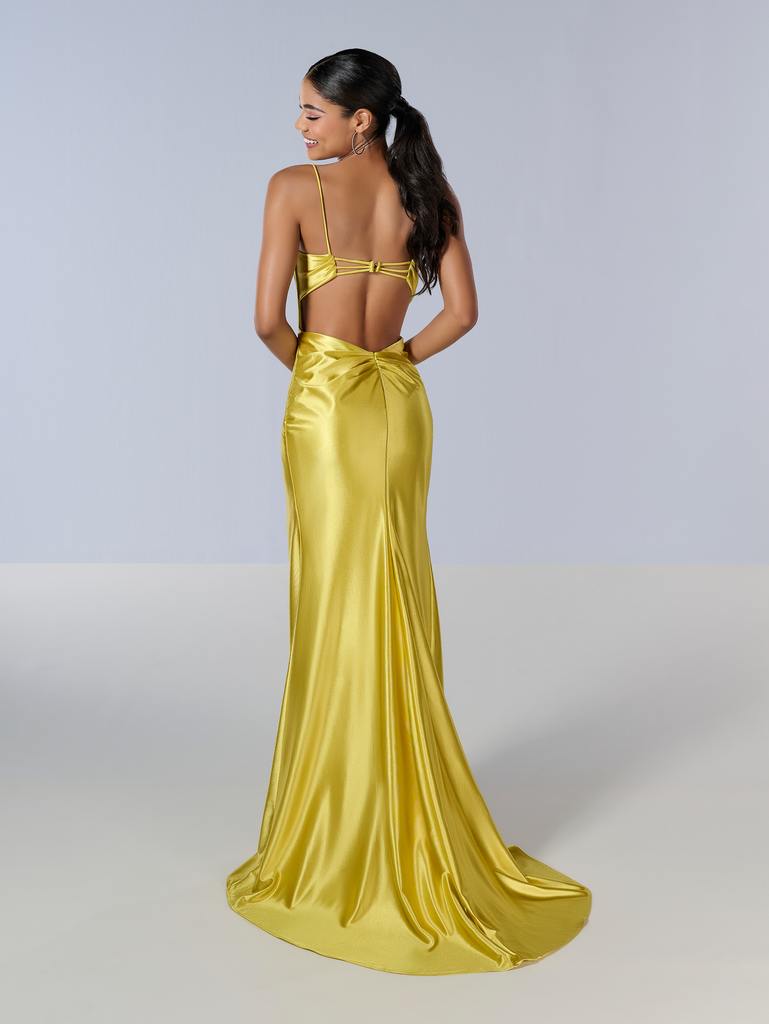 16185 Amore Gowns 16185_Sweet-Pea_2-769x1024