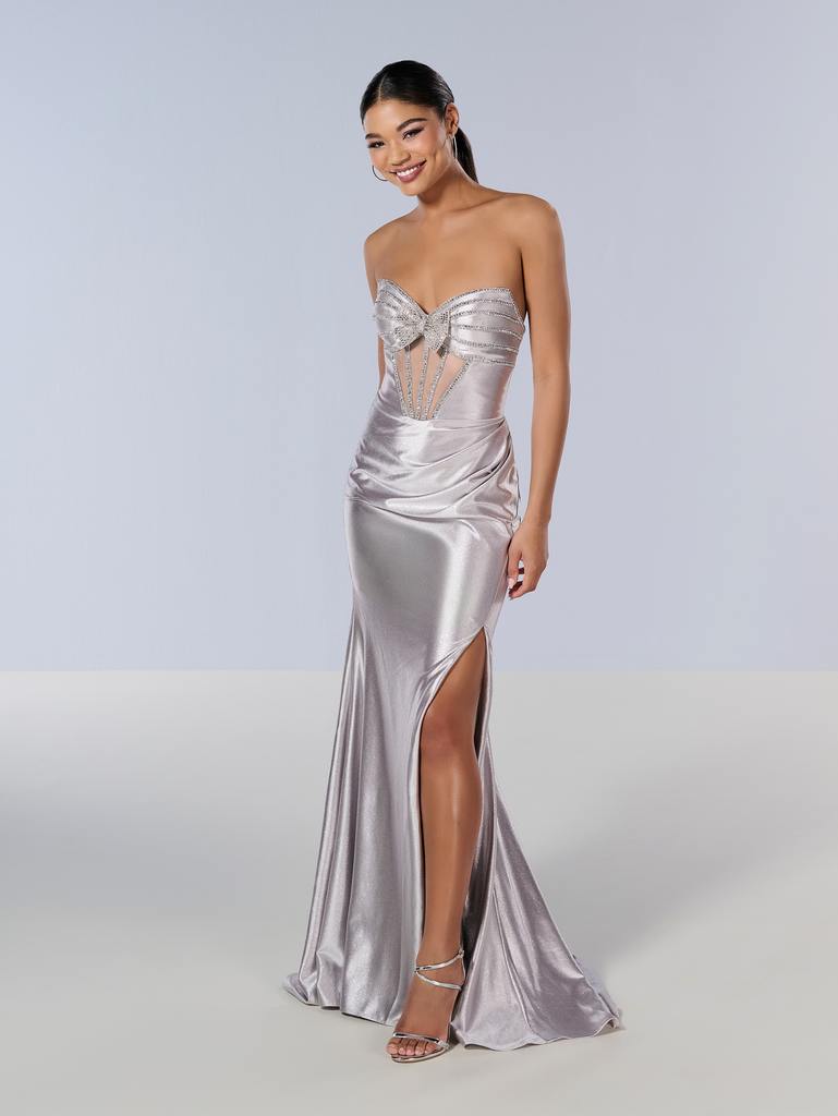 16199 Amore Gowns 16199_Silver_1-769x1024