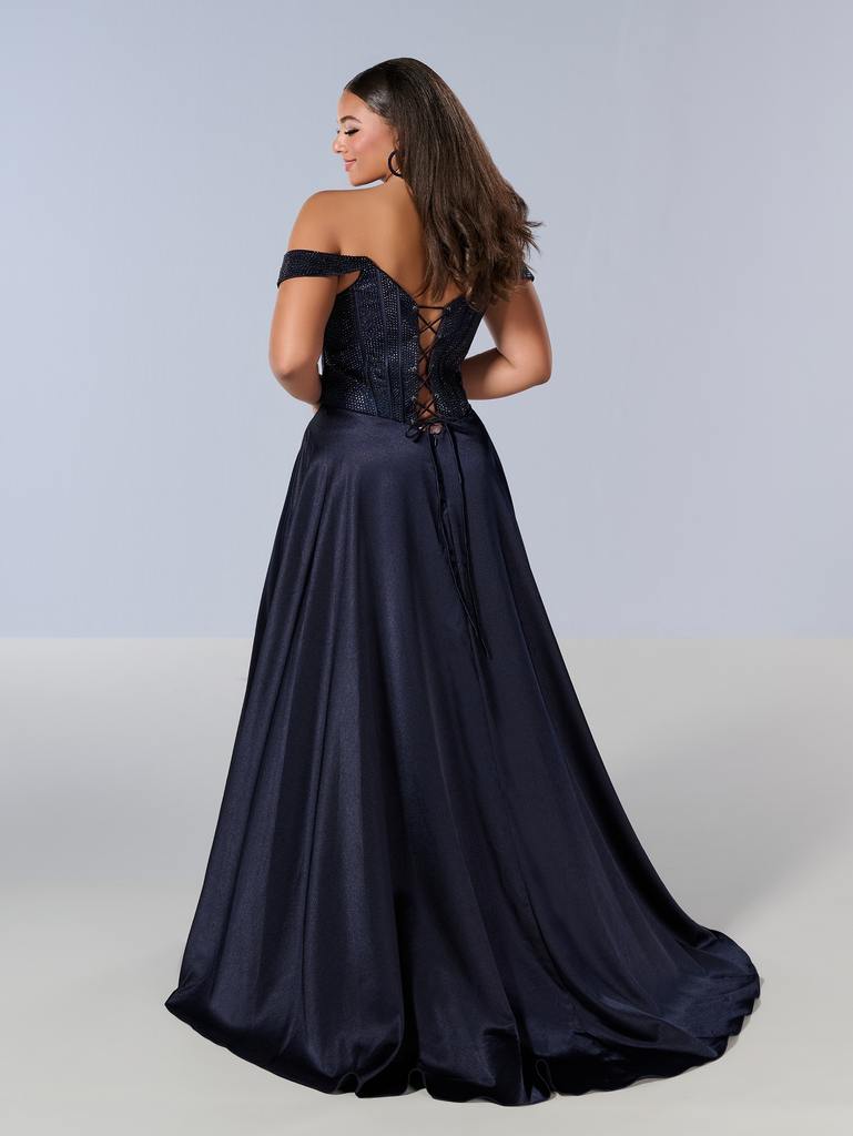 16204 Amore Gowns 16204_Navy_2-769x1024