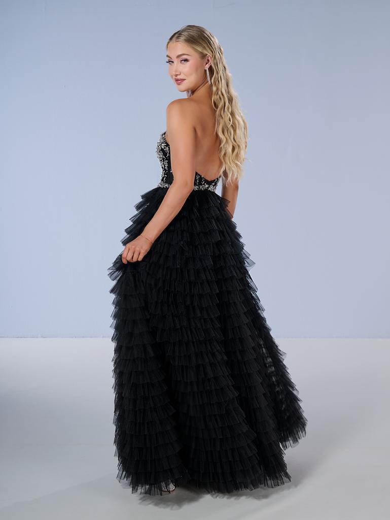 16220 Amore Gowns 16220_Black_2-769x1024
