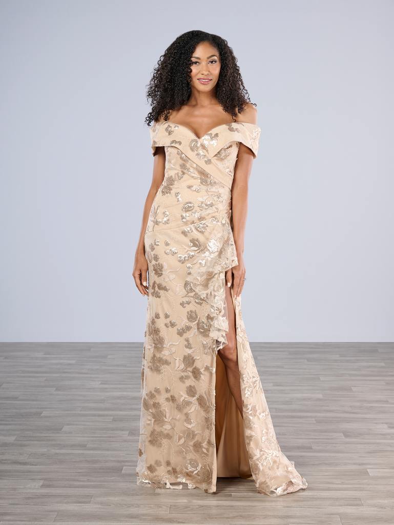 17186 Amore Gowns 17186_Gold_1-769x1024