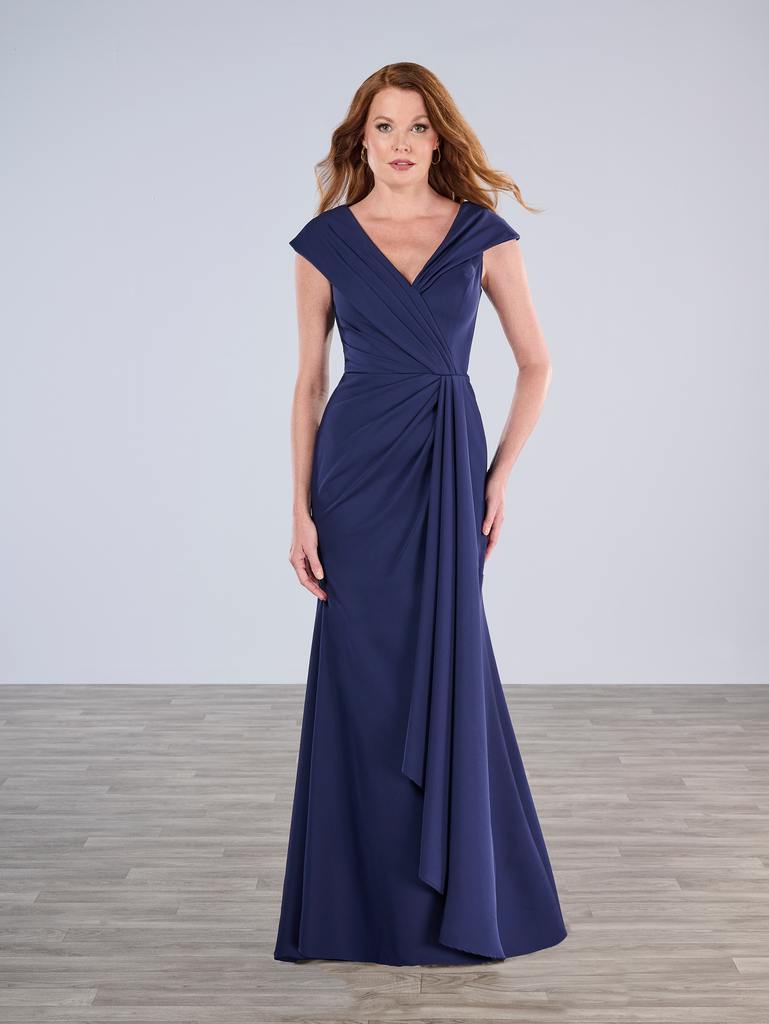 17195 Amore Gowns 17195_Navy_1-769x1024