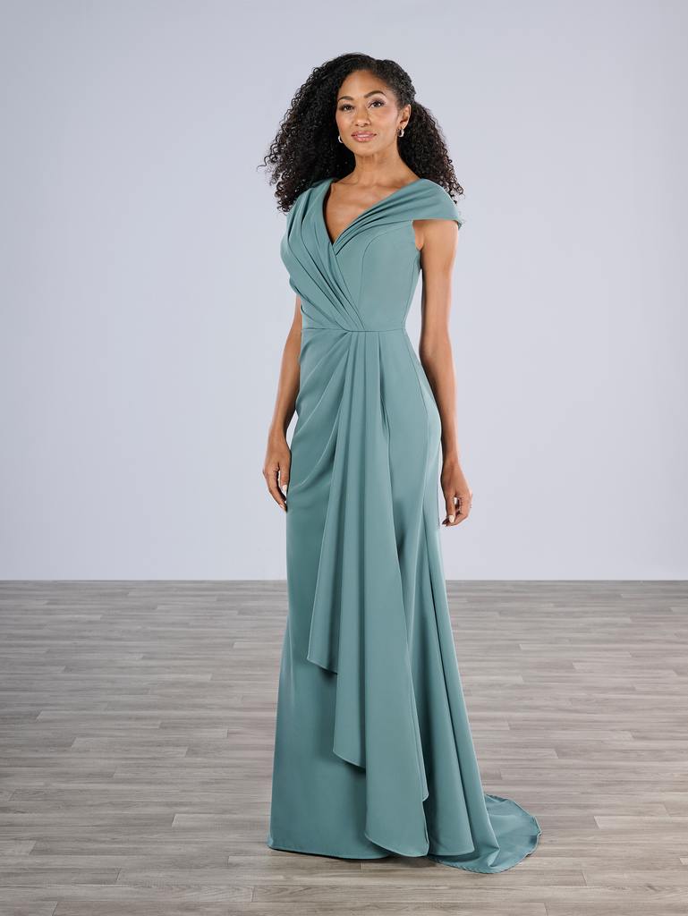 17195 Amore Gowns 17195_Seaglass_1-769x1024