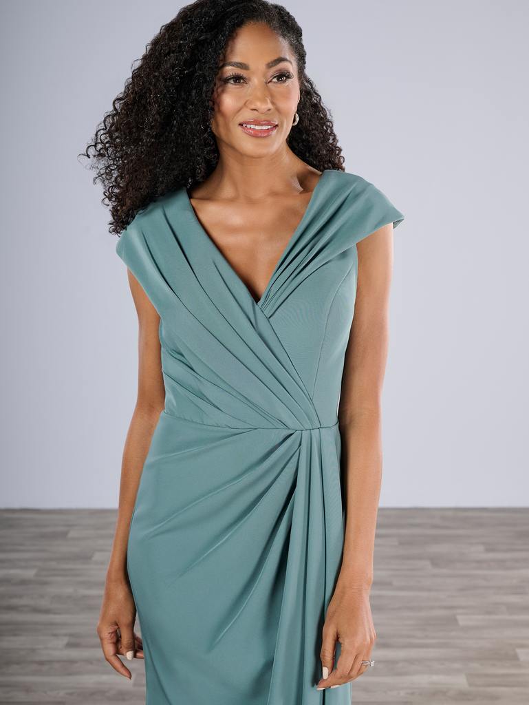 17195 Amore Gowns 17195_Seaglass_3-769x1024