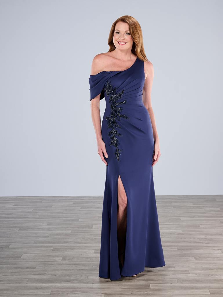 17204 Amore Gowns 17204_Navy_1-769x1024