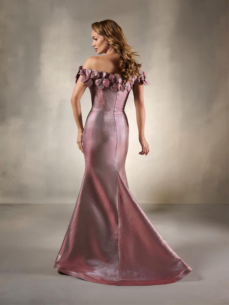 17227 Amore Gowns 17227_2_Berry-1-769x1024