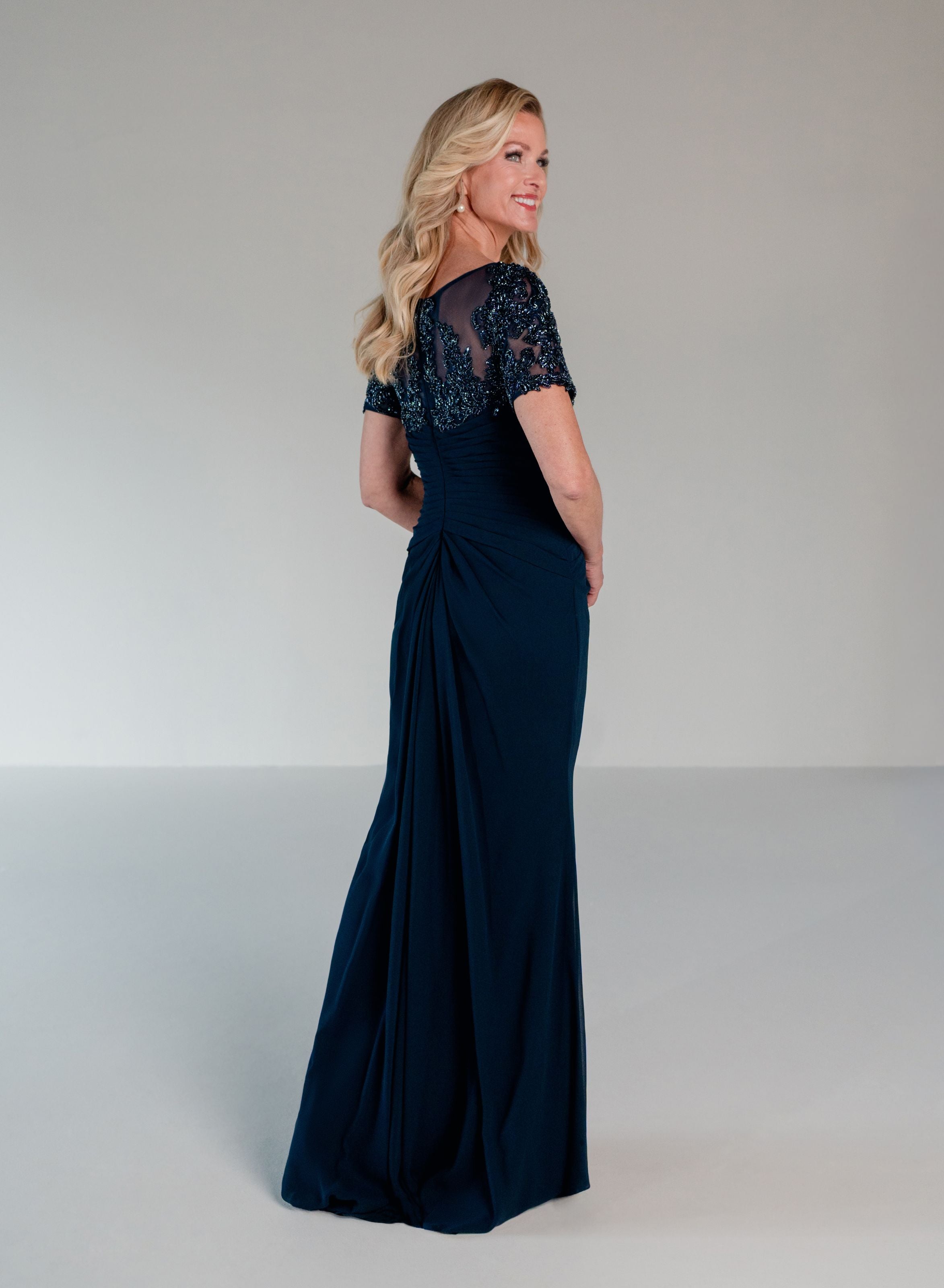Style: 17324 Amore Gowns 17_d148f024-310c-425f-81cc-882ae72fd8d8