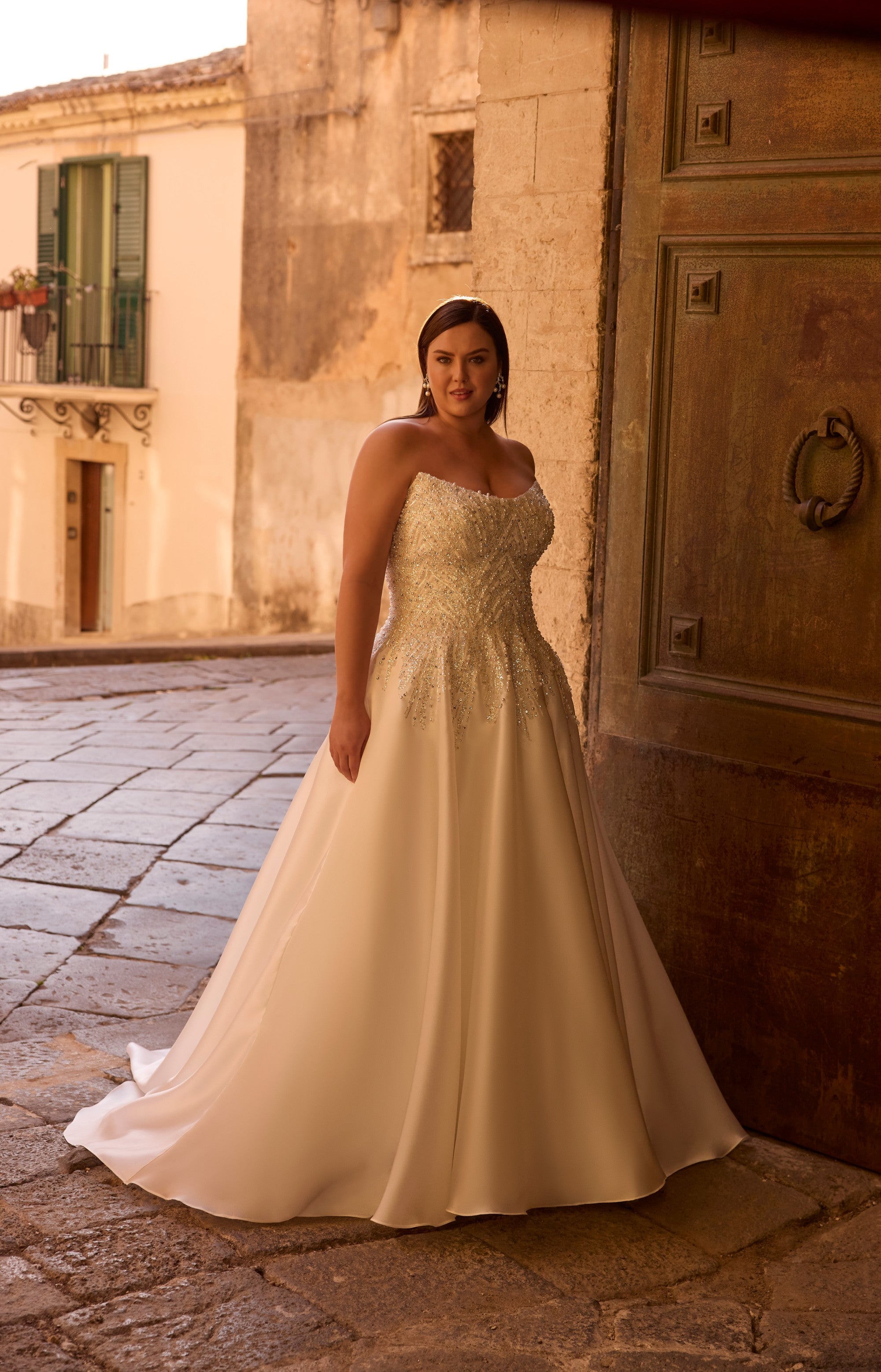 18804 Amore Gowns 18804_PS_0028