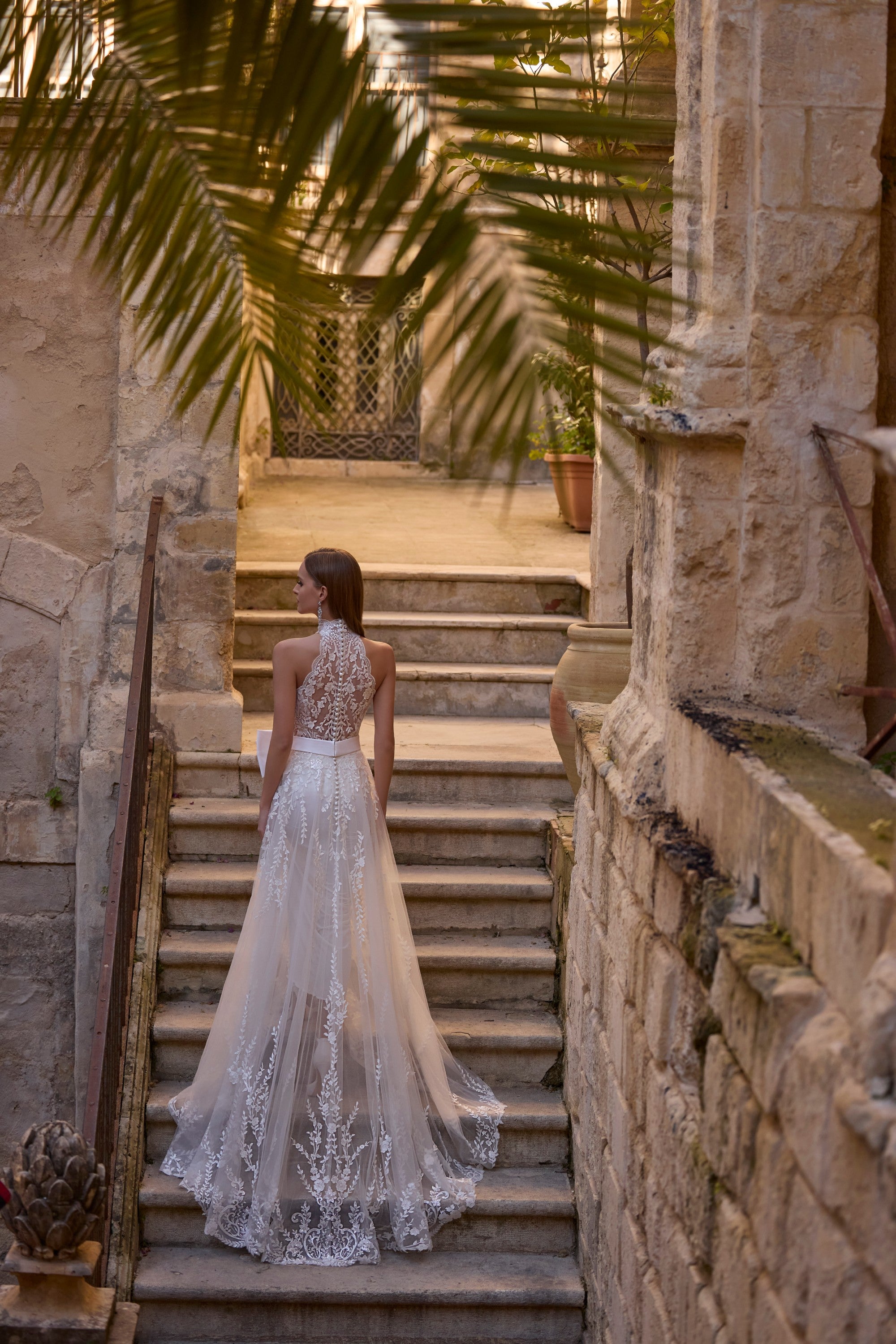 18806 Amore Gowns 18806_0036