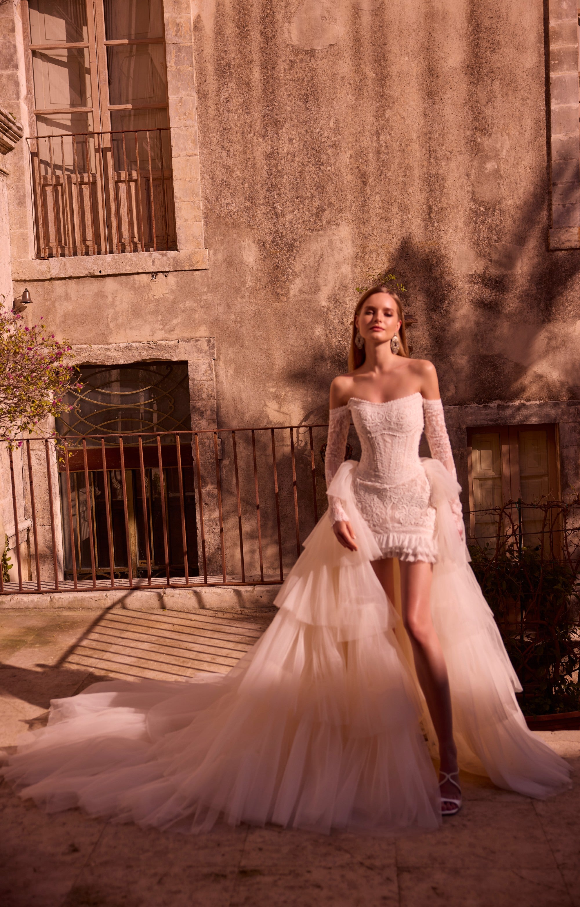 18808 Amore Gowns 18808-18809_0033