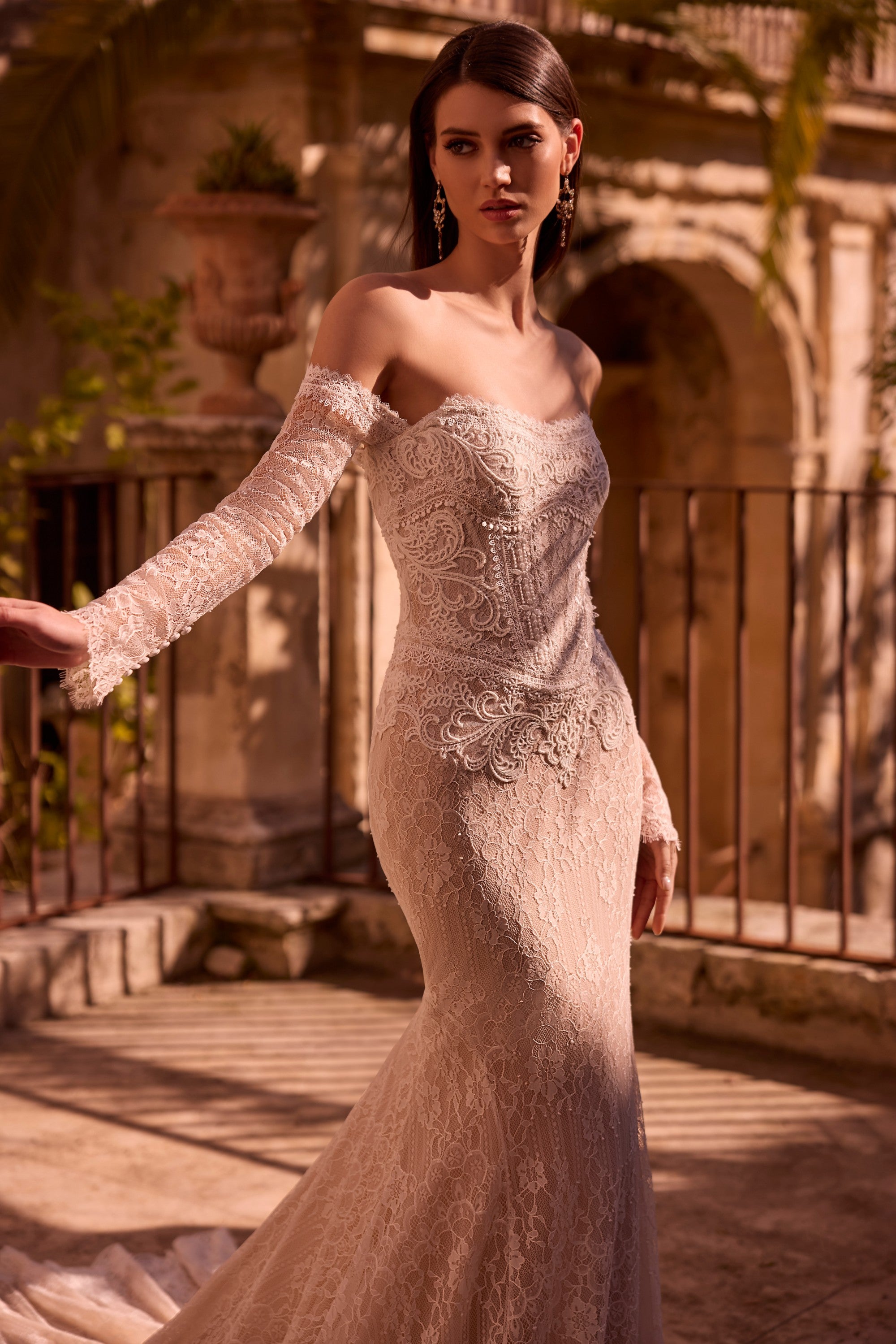 18810 Amore Gowns 18810_0032