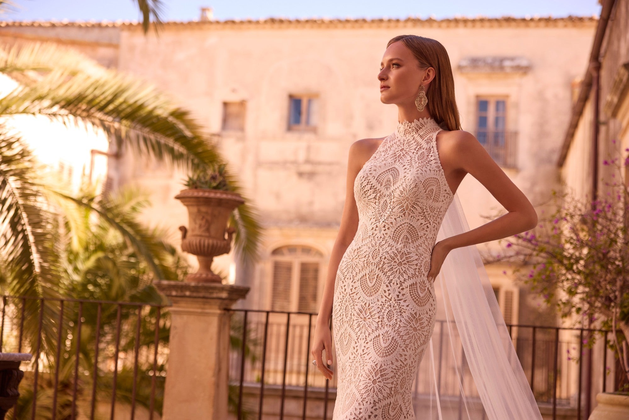 18813 Amore Gowns 18813_0148