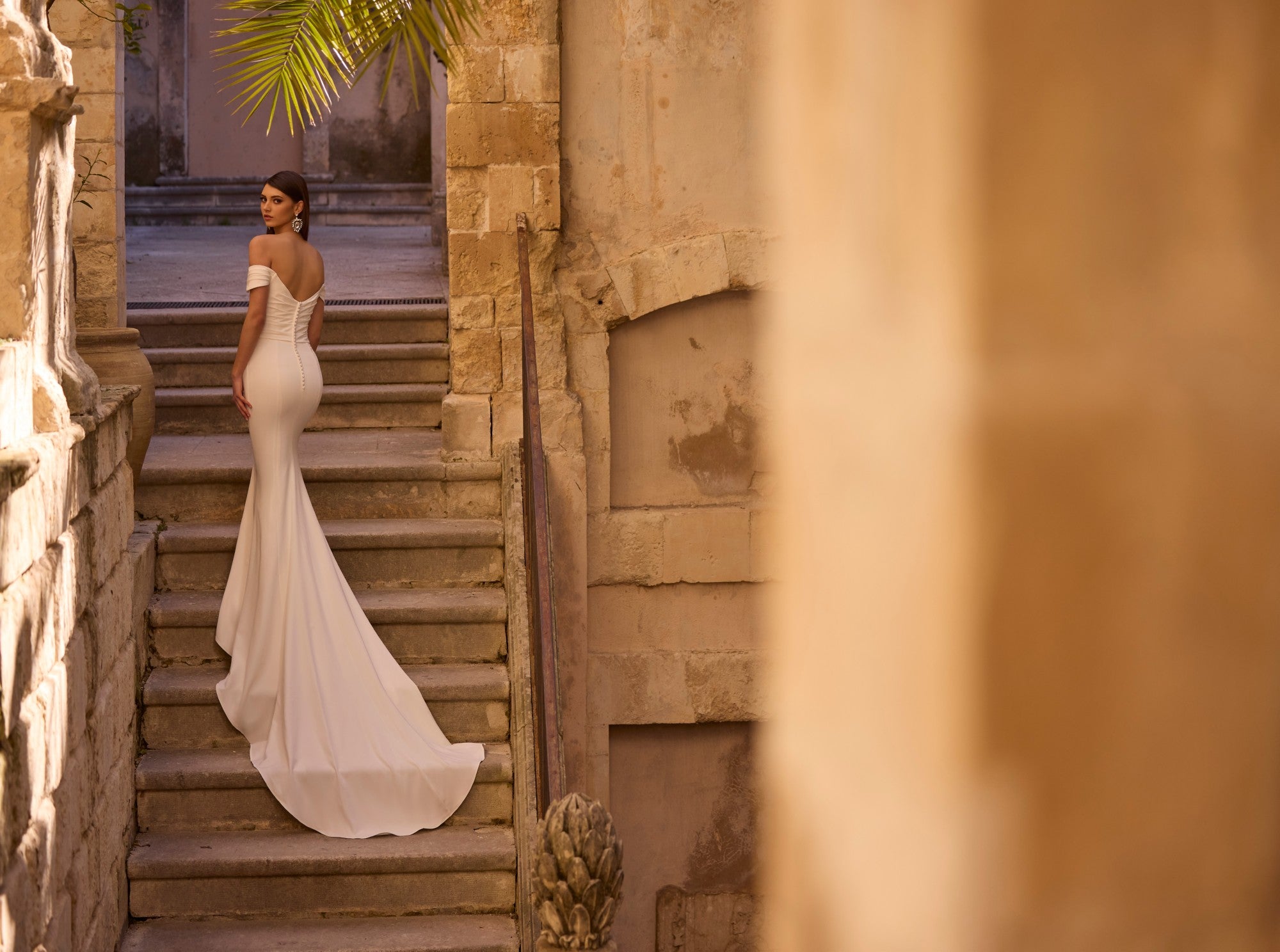 18816 Amore Gowns 18816_0087