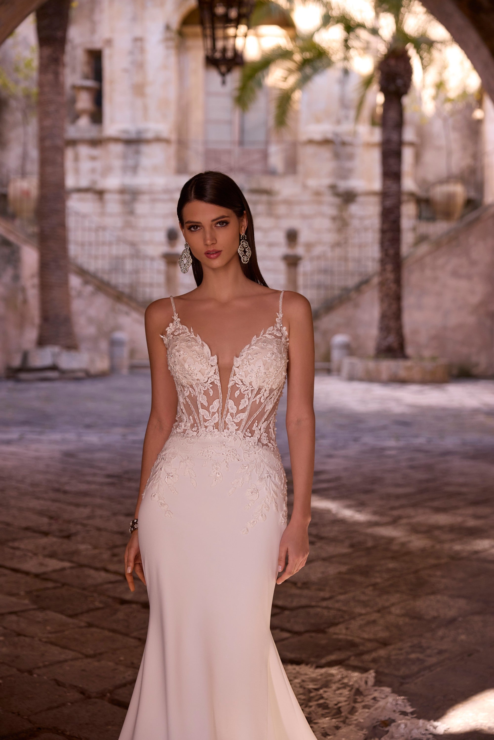 18817 Amore Gowns 18817_0036