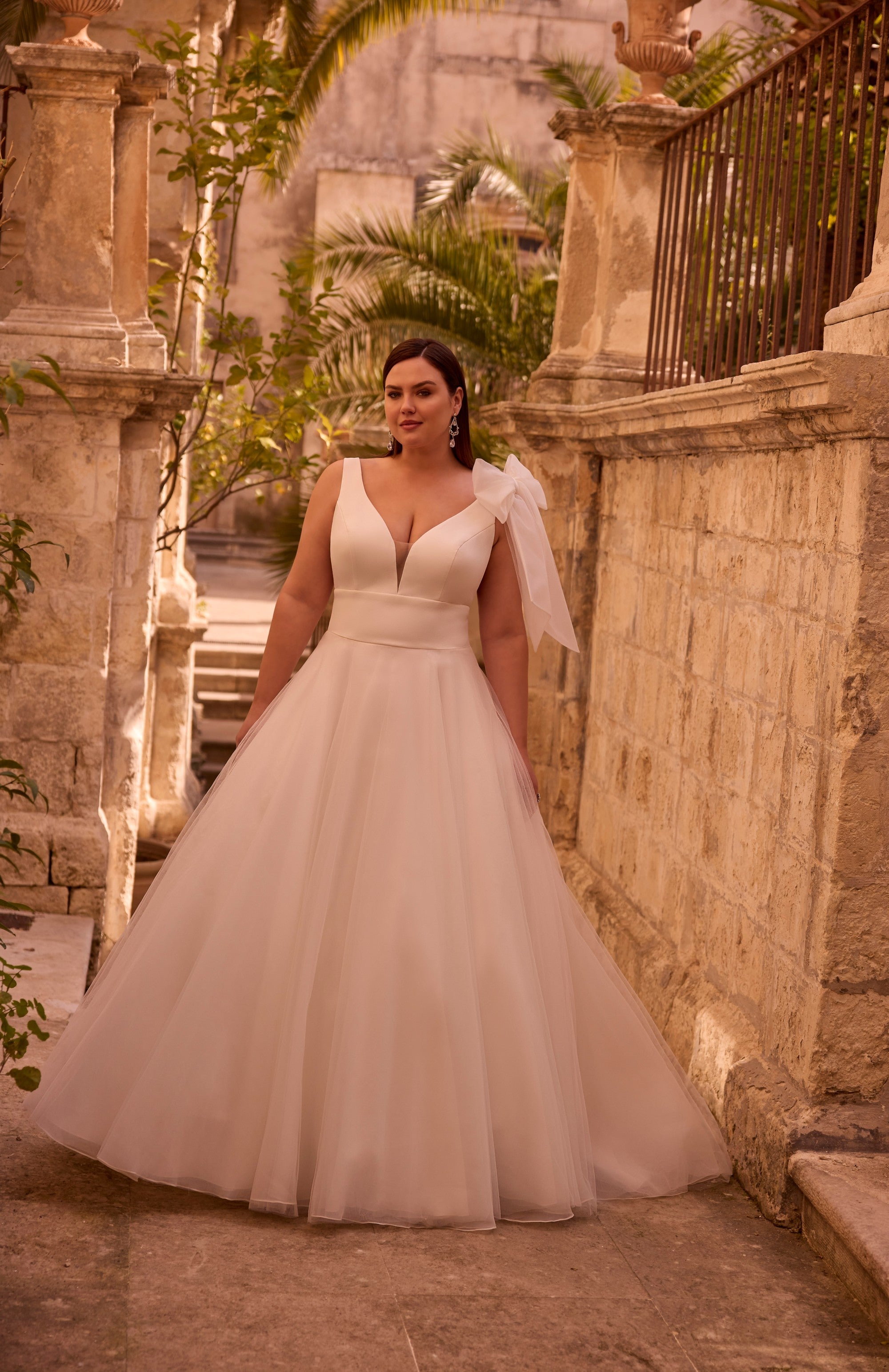 18821 Amore Gowns 18821_PS_0015