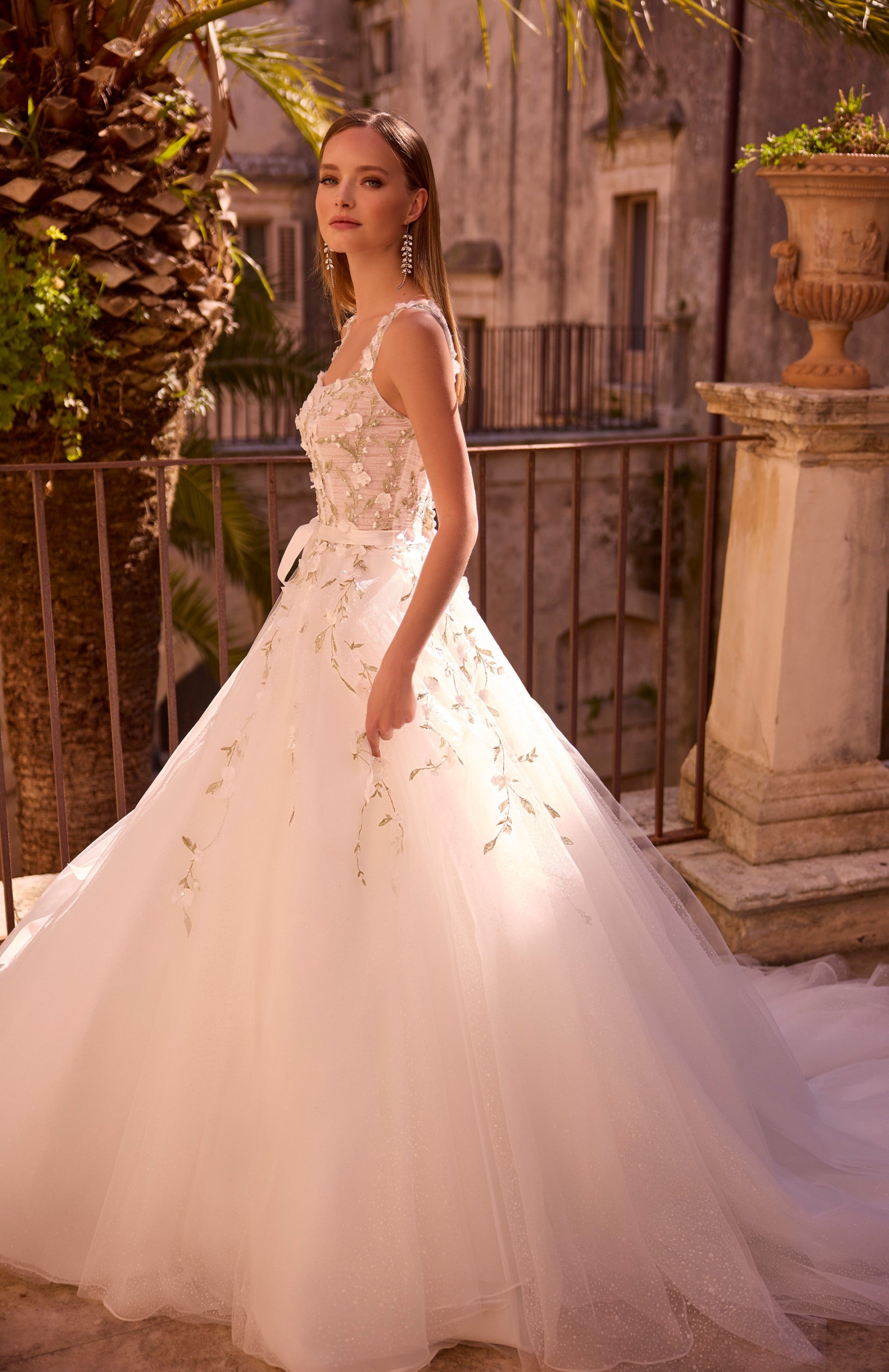 18822 Amore Gowns 18822_0058