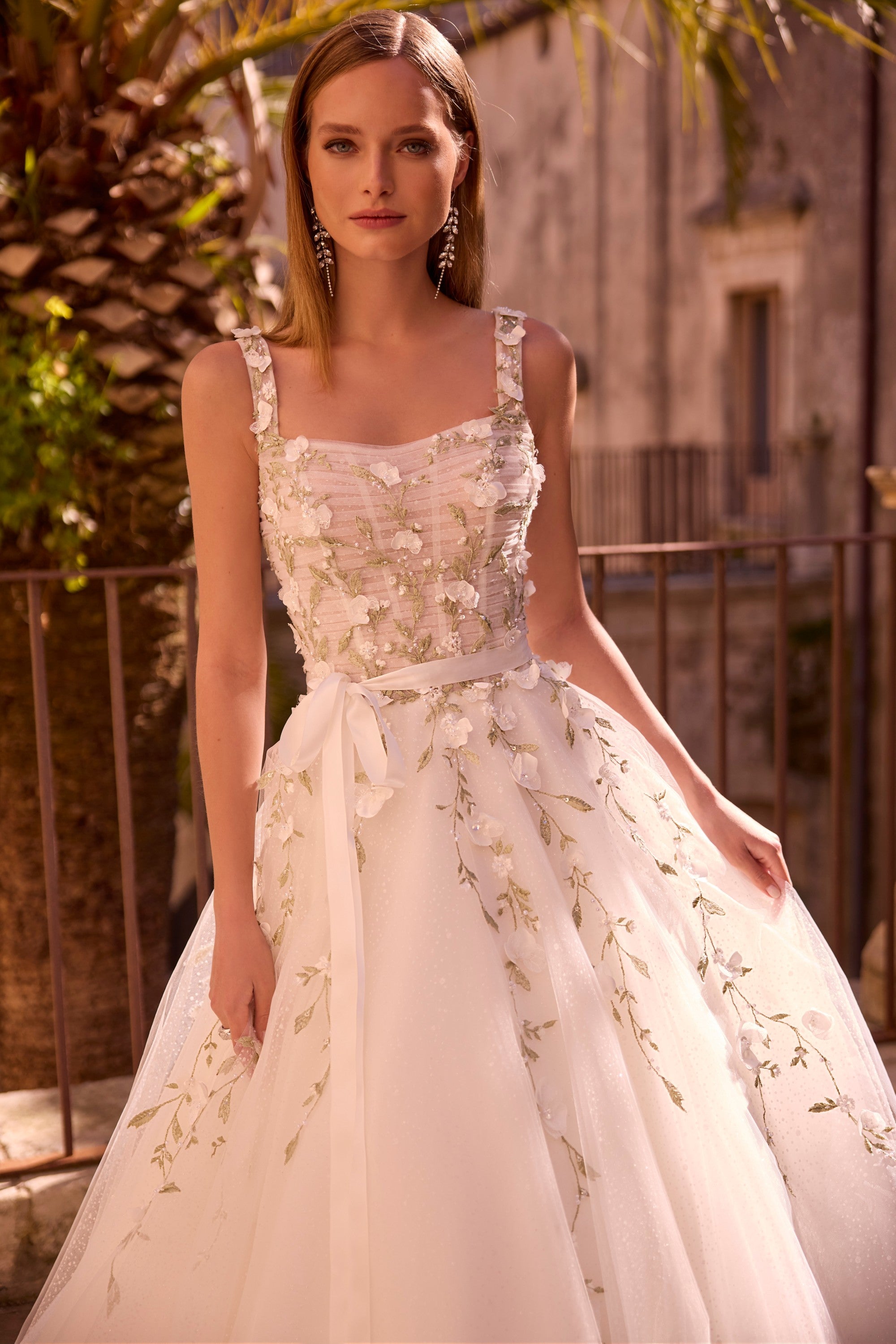 18822 Amore Gowns 18822_0073