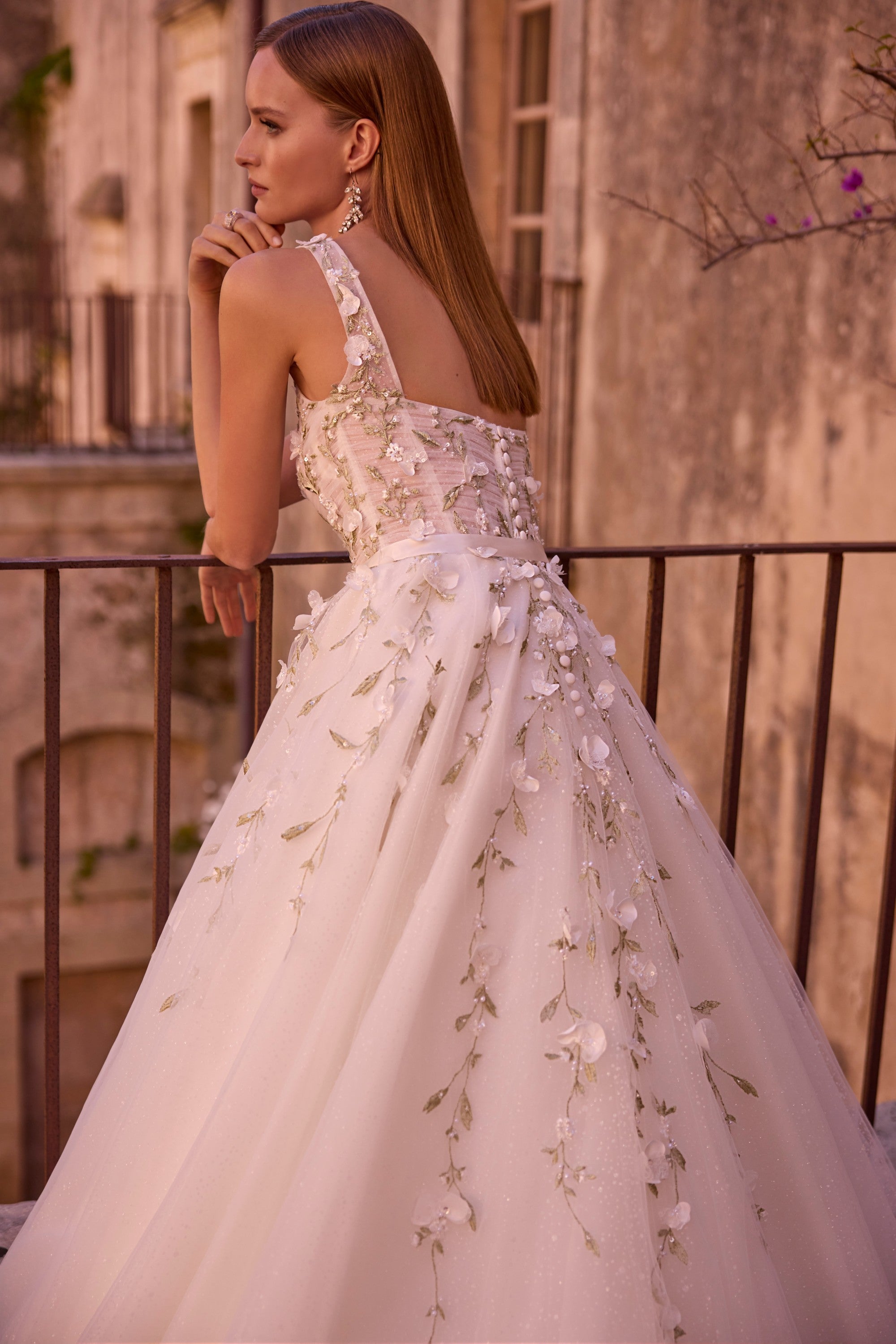 18822 Amore Gowns 18822_0116
