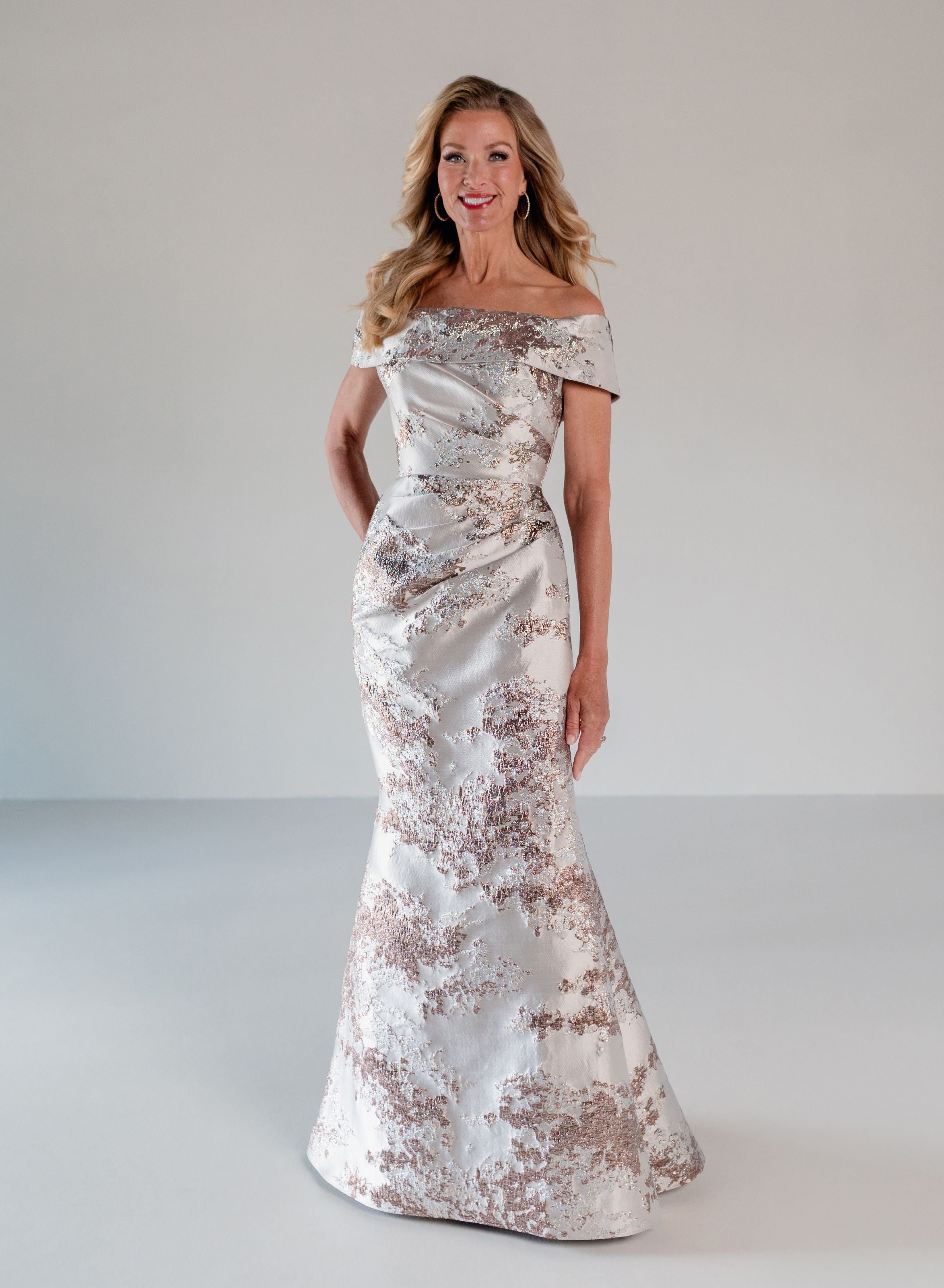 Style: 17319 Amore Gowns 1_0debb122-66bf-45b4-a063-883413308251