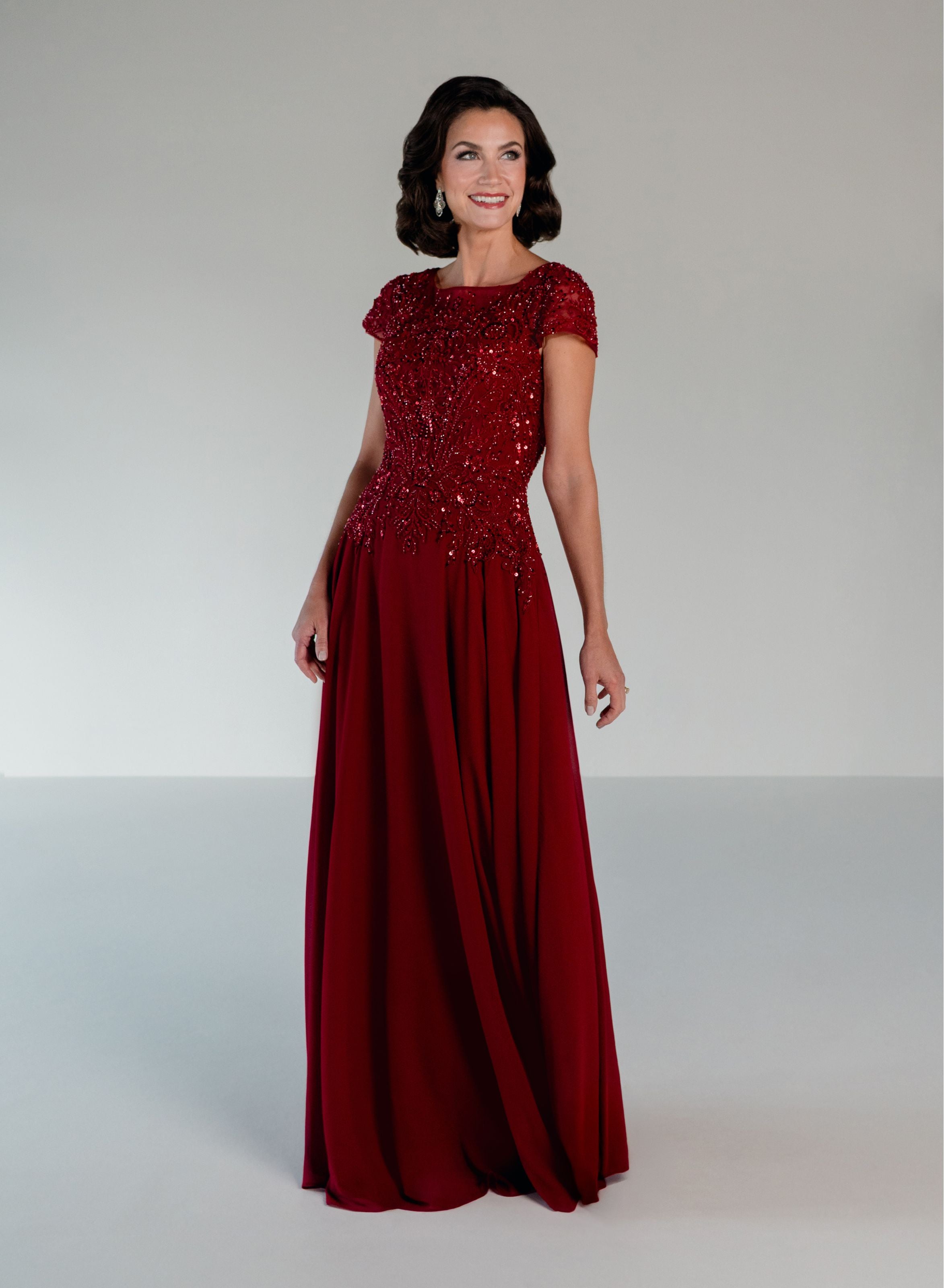Style: 17322 Amore Gowns 1_1044e0be-280a-48d4-9852-7e84ff2eba65