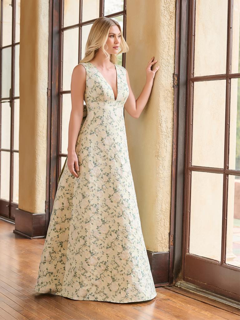 22261 Amore Gowns 22261_1_GreenGold-769x1024