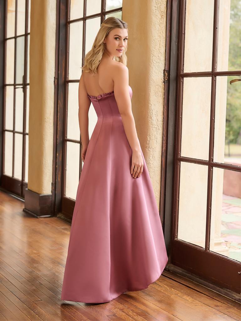 22262 Amore Gowns 22262_2_Romance-1-769x1024
