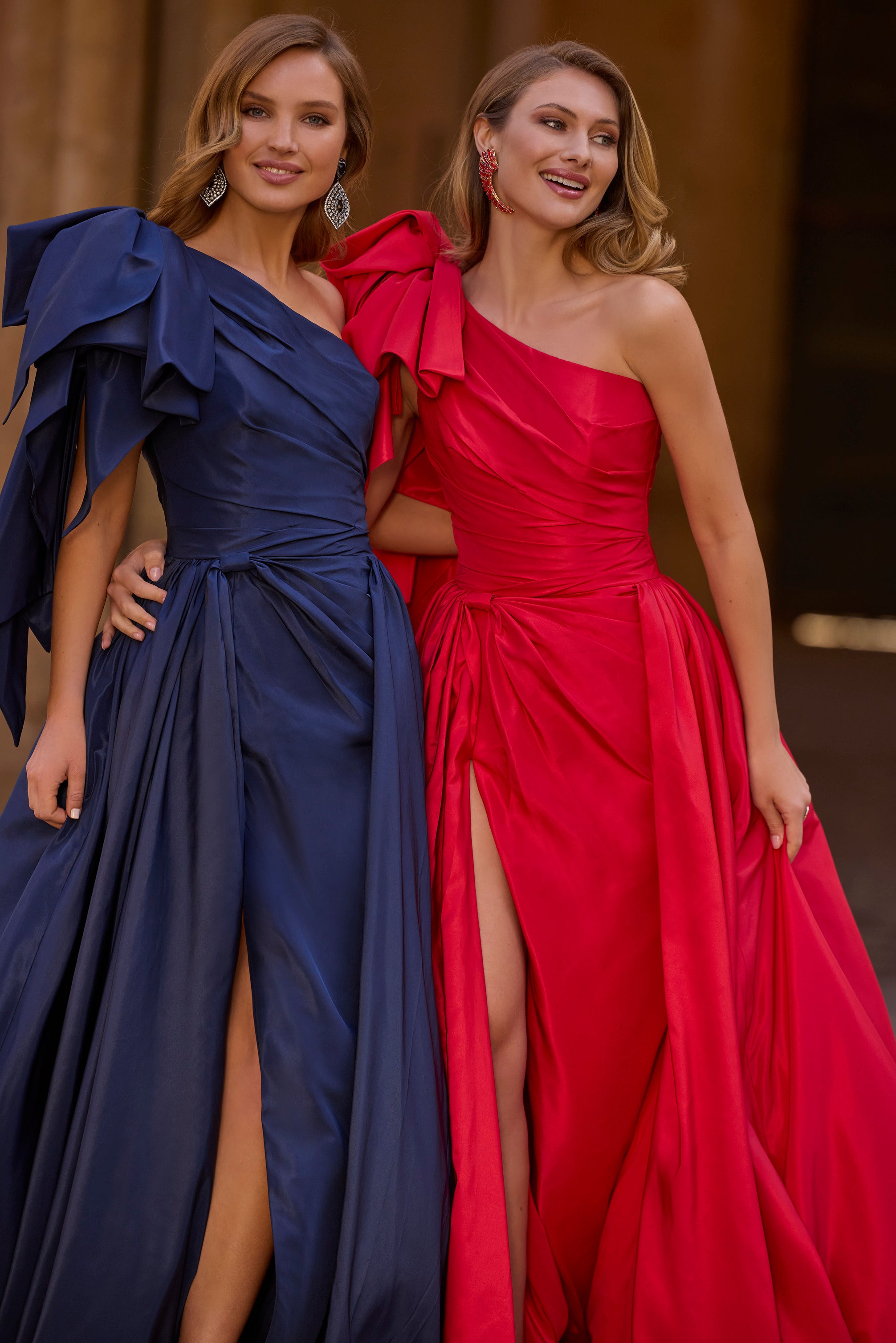 25051 Amore Gowns 25051_0089_e29e063d-2811-4143-b9c6-d9296eecf49d