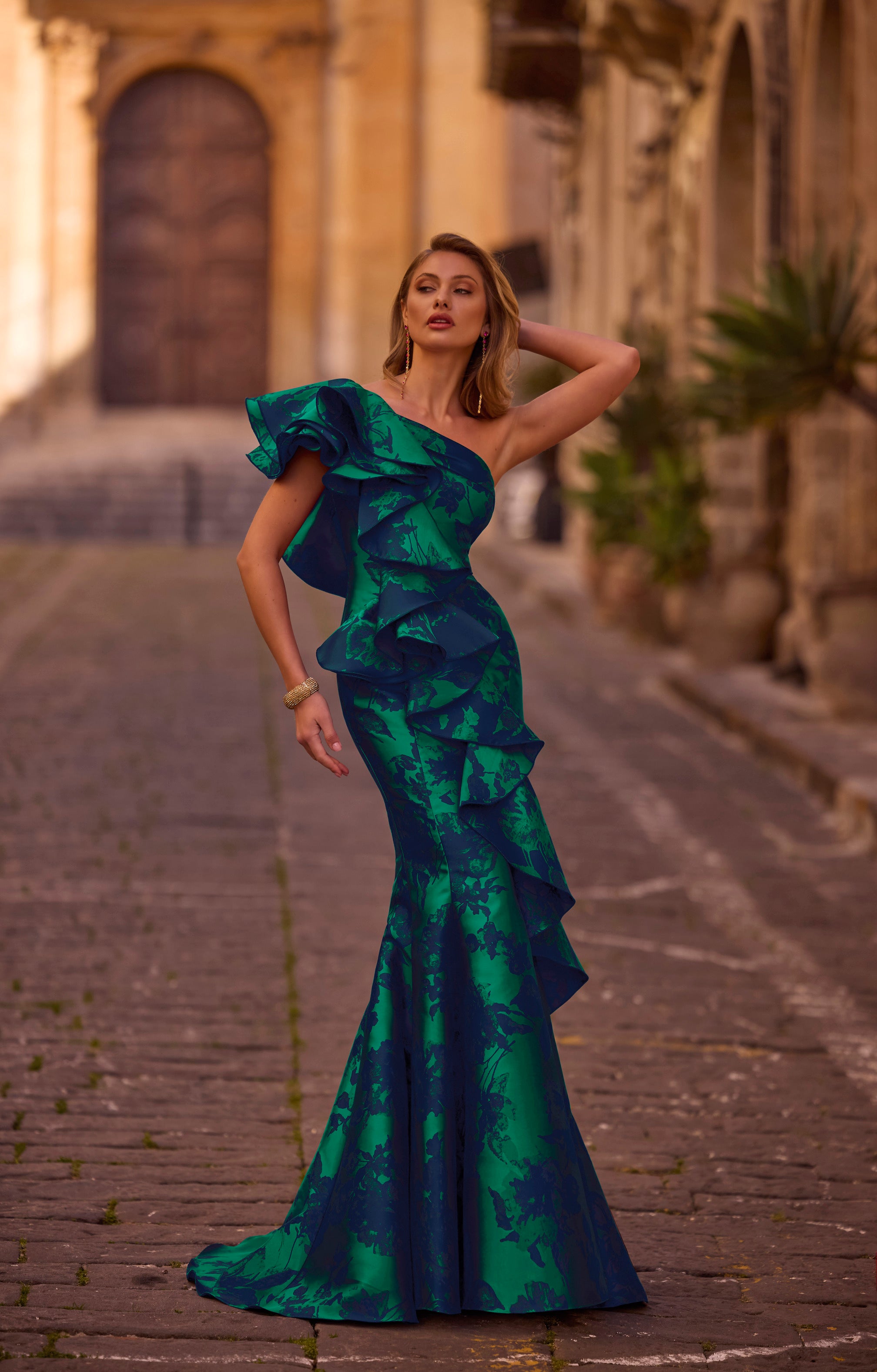 25062 Amore Gowns 25062_0034_Shamrock-Navy