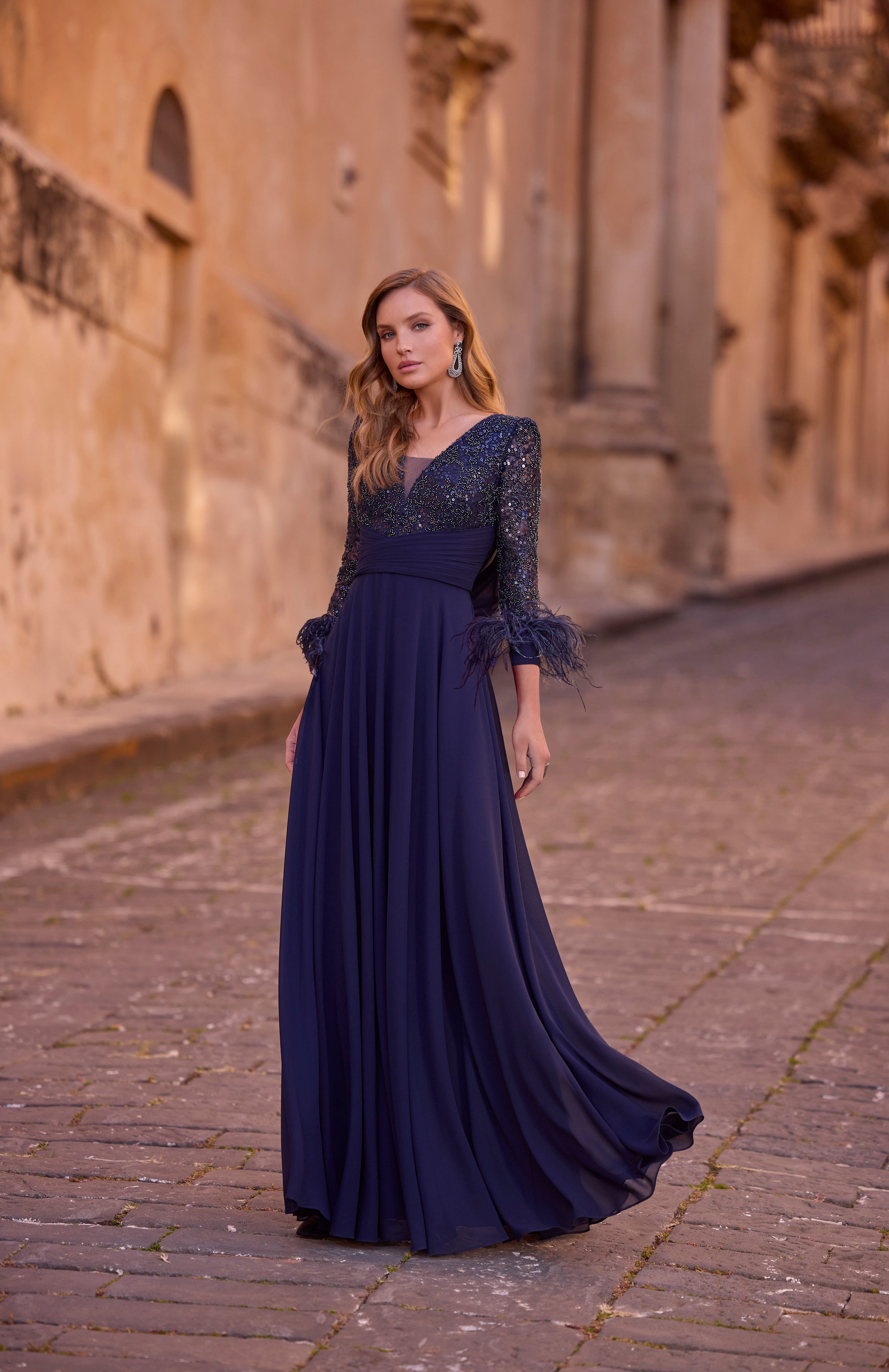25063 Amore Gowns 25063_0082