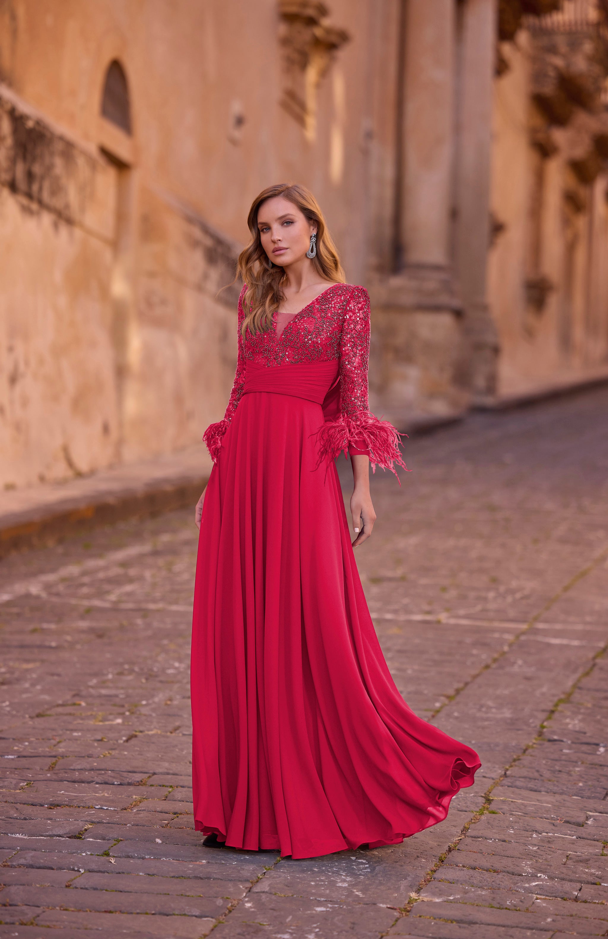 25063 Amore Gowns 25063_Red