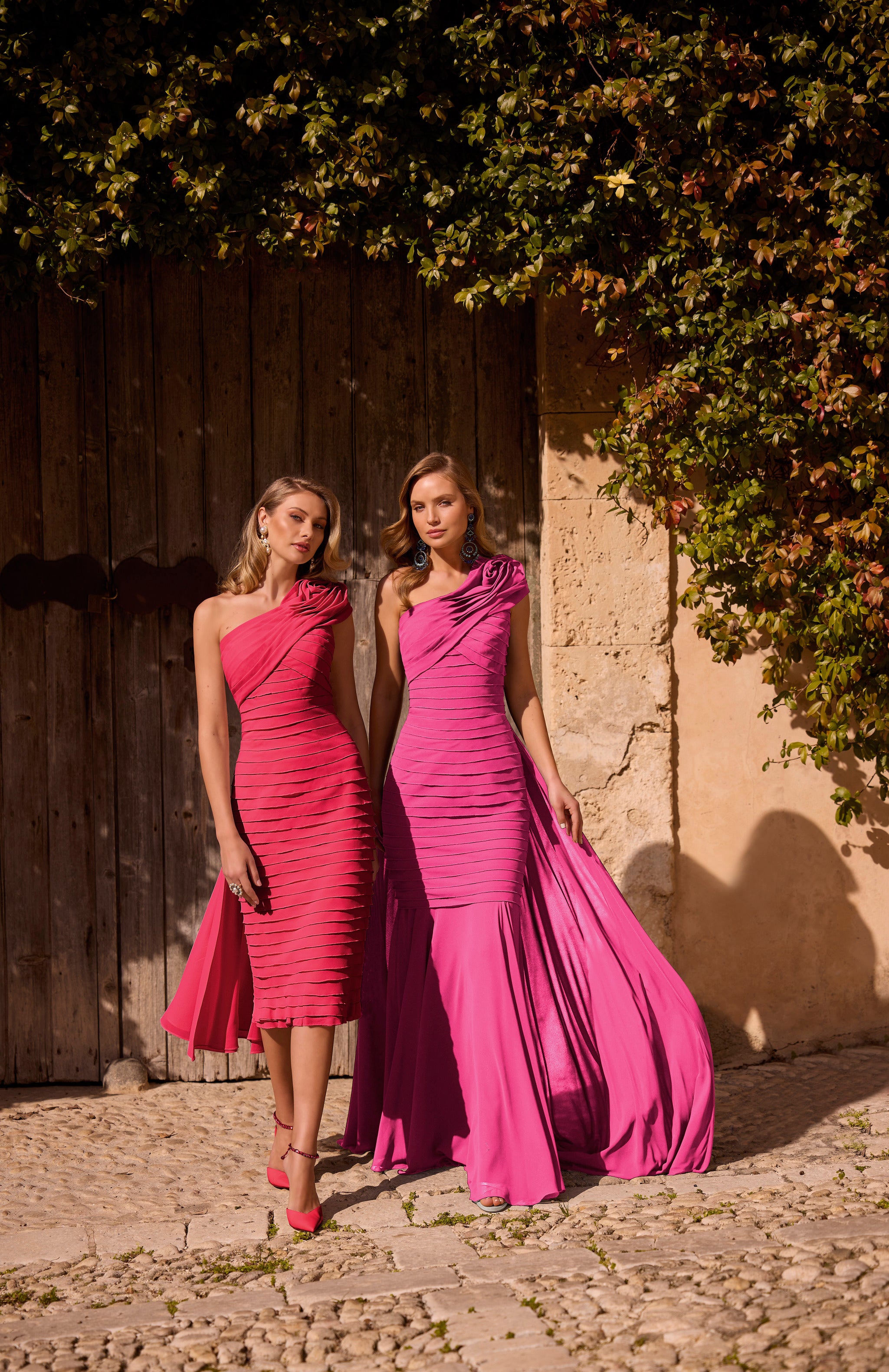 25078 Amore Gowns 25078_Red_HotPink