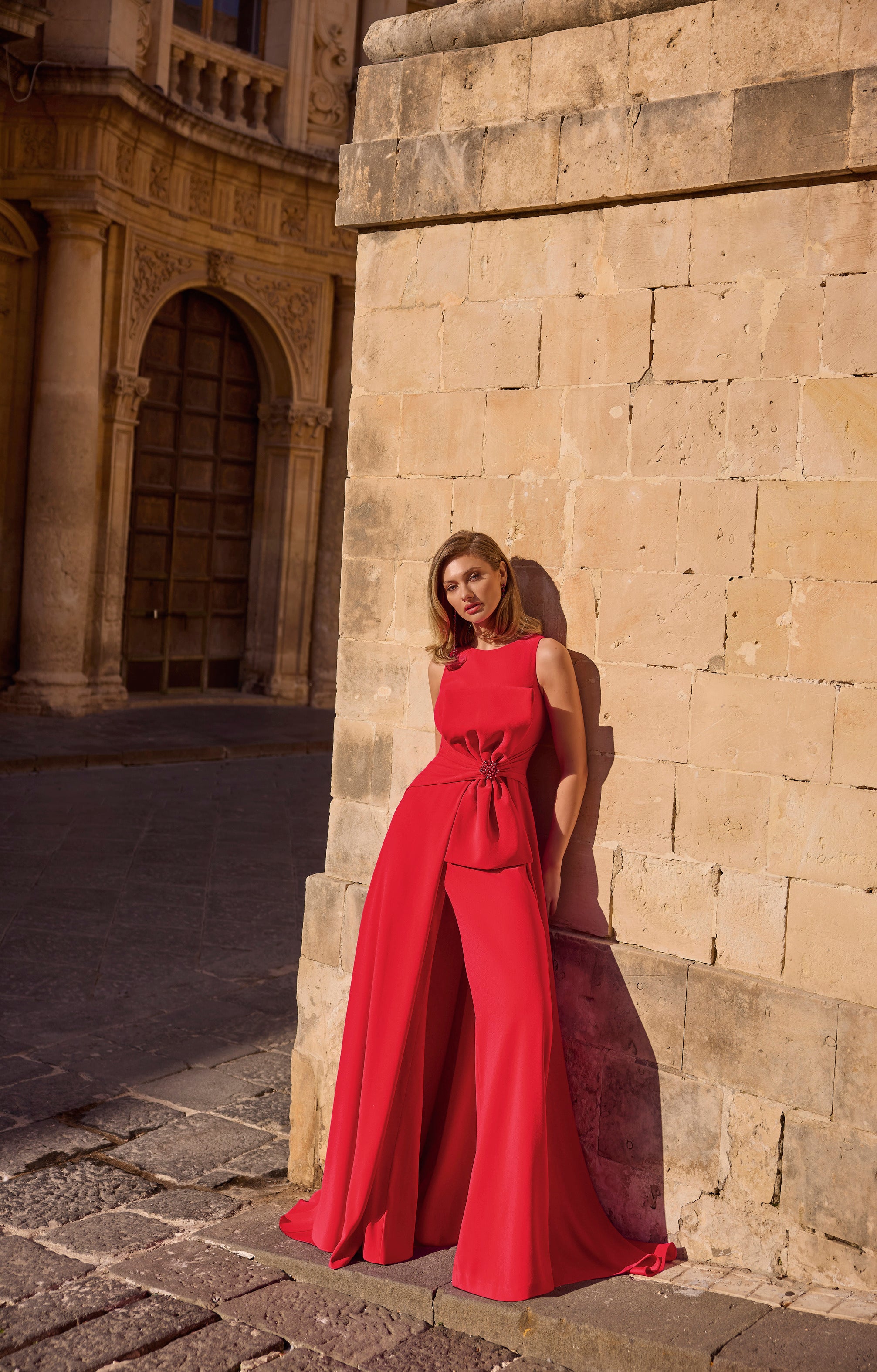 25080 Amore Gowns 25080_0009_Red