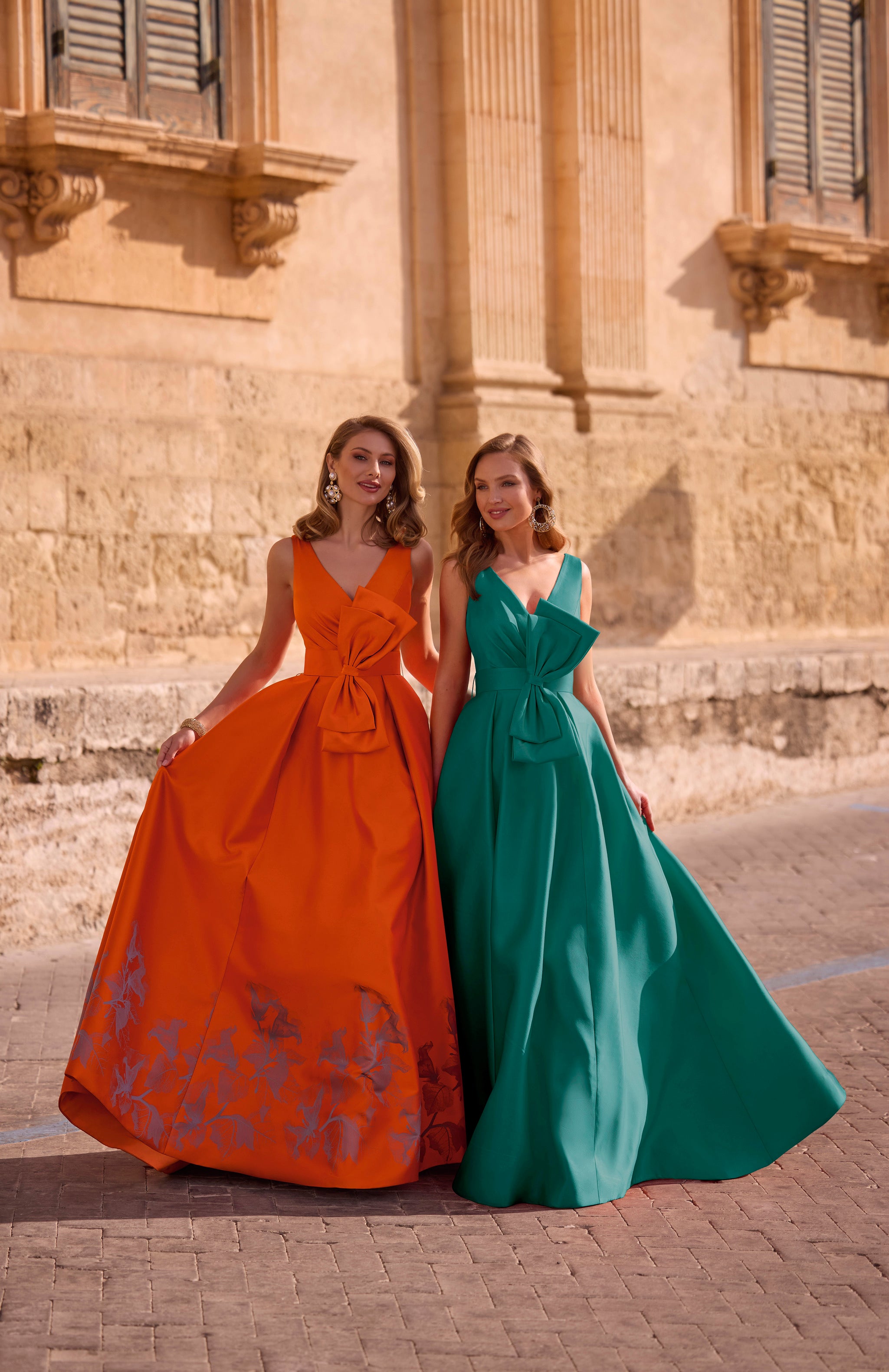 25086 Amore Gowns 25086_Emerald