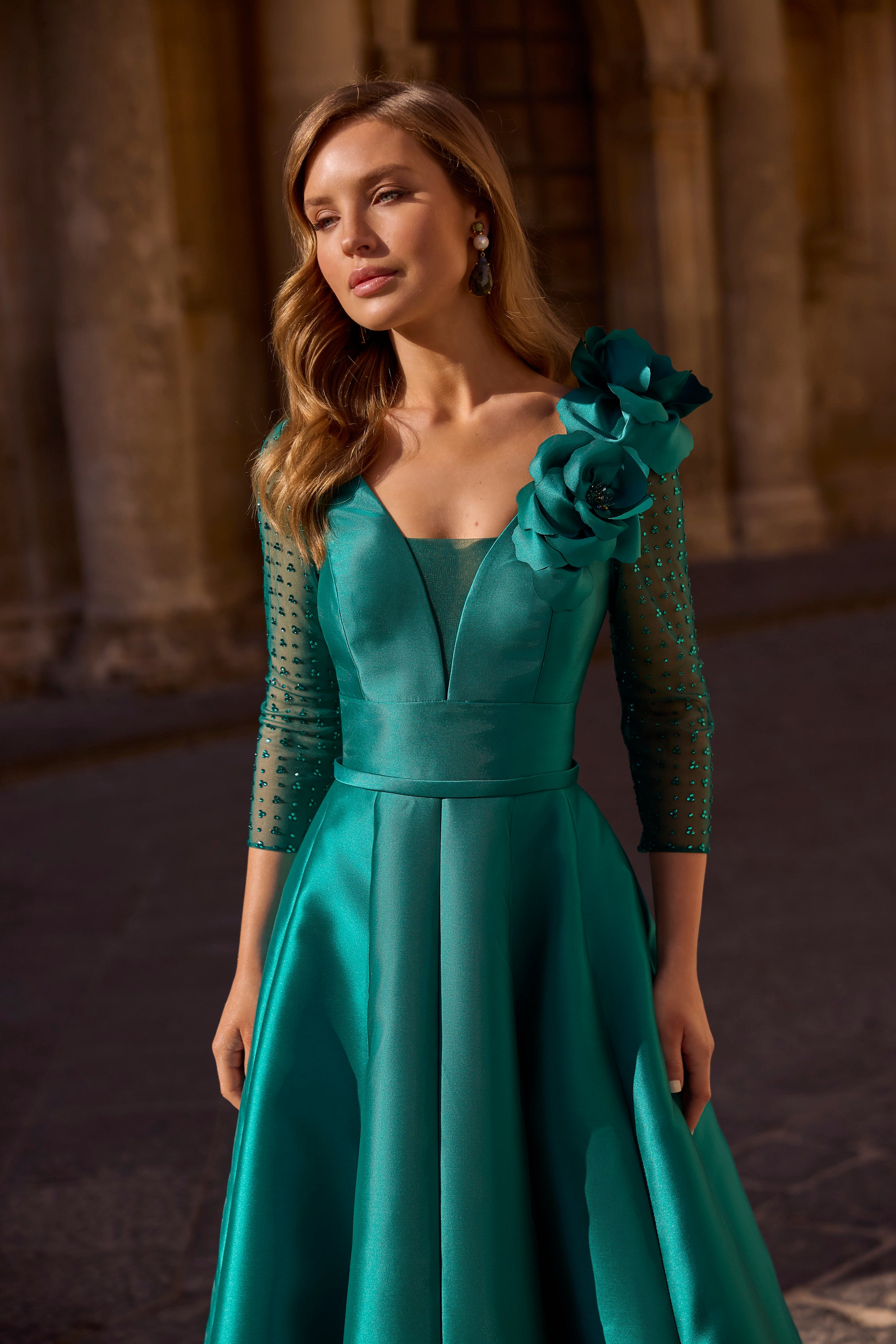25087 Amore Gowns 25087_0003