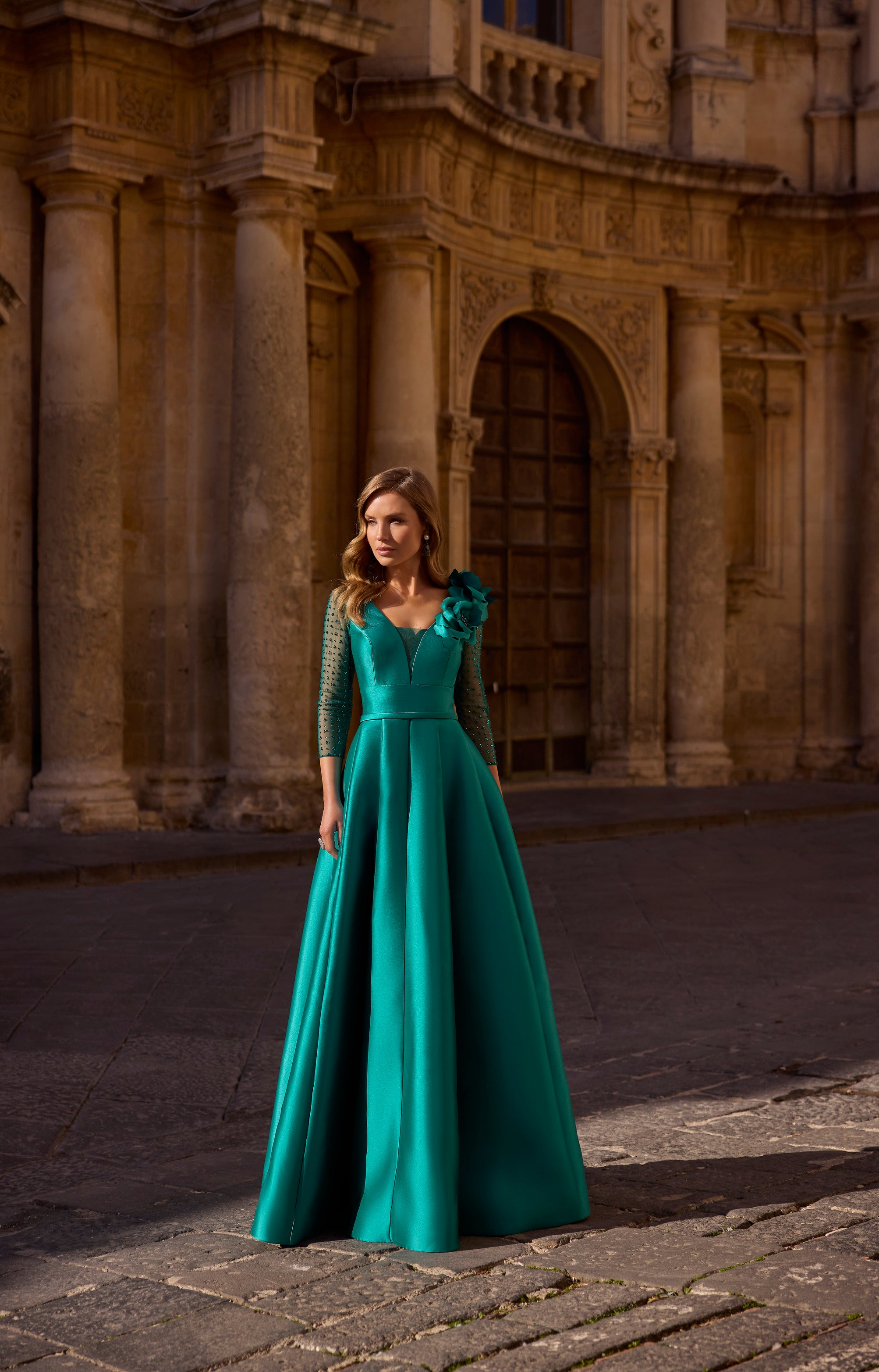 25087 Amore Gowns 25087_0048