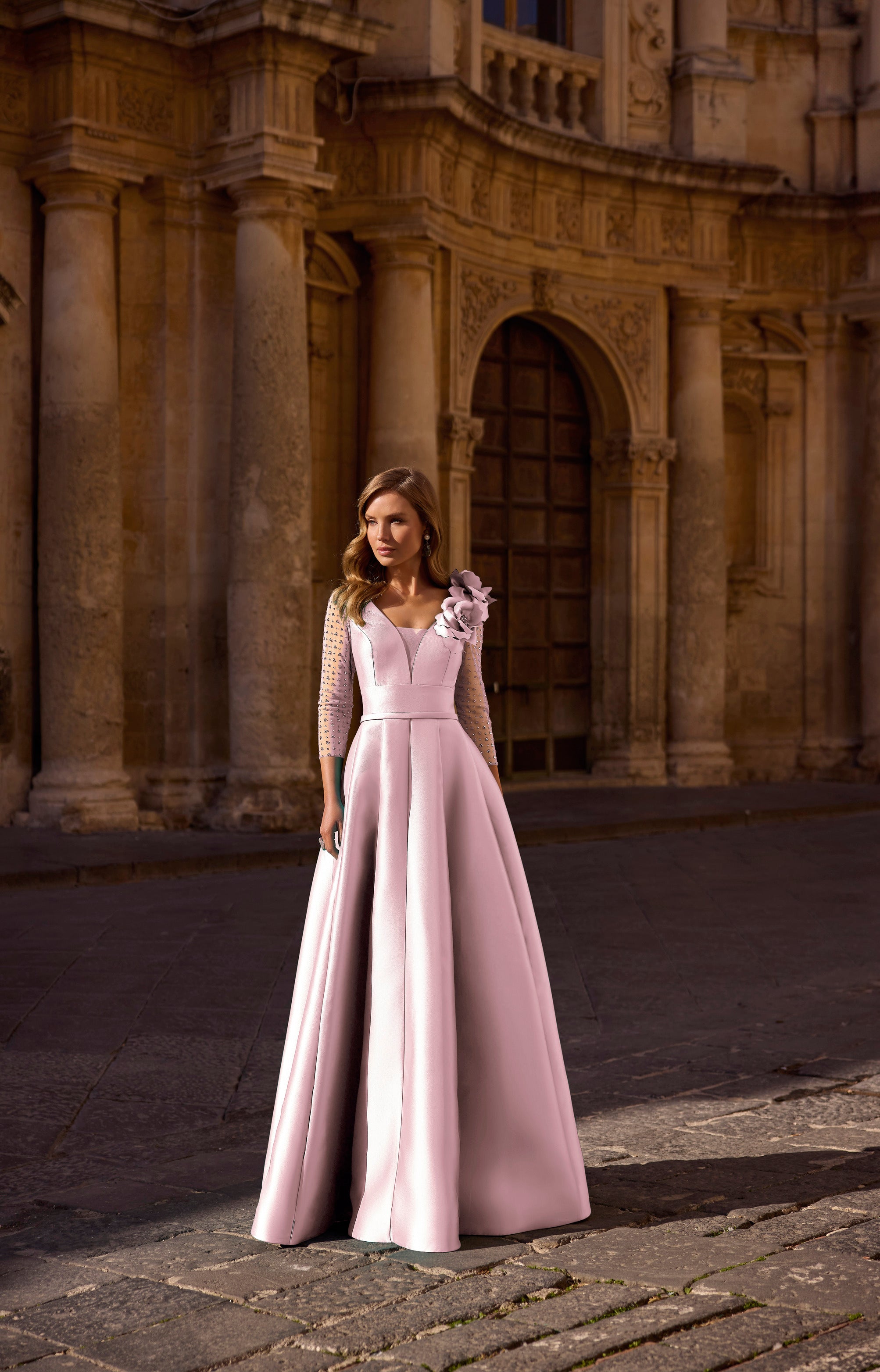 25087 Amore Gowns 25087_0048_Blush