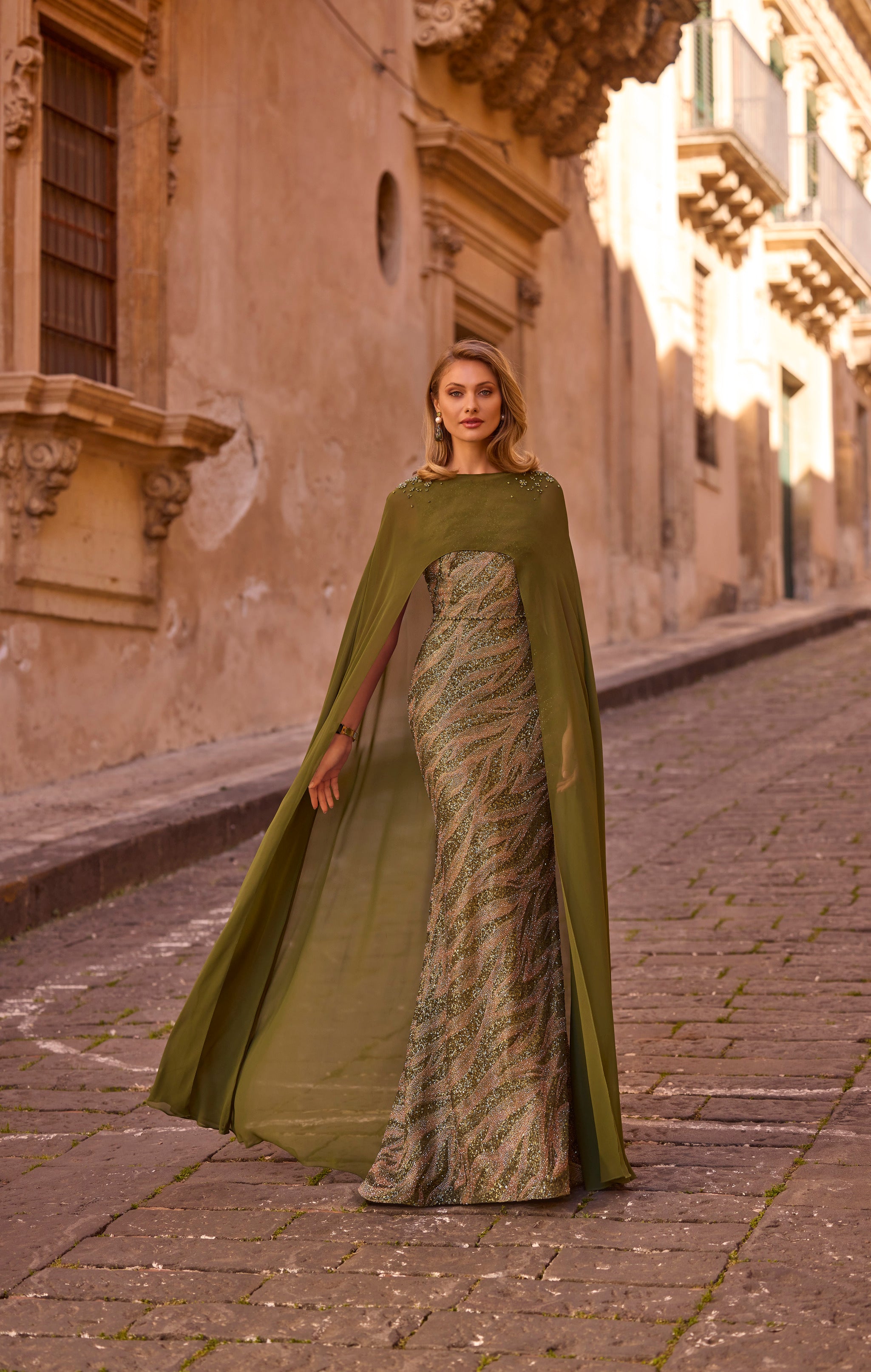 25090 Amore Gowns 25090_0044
