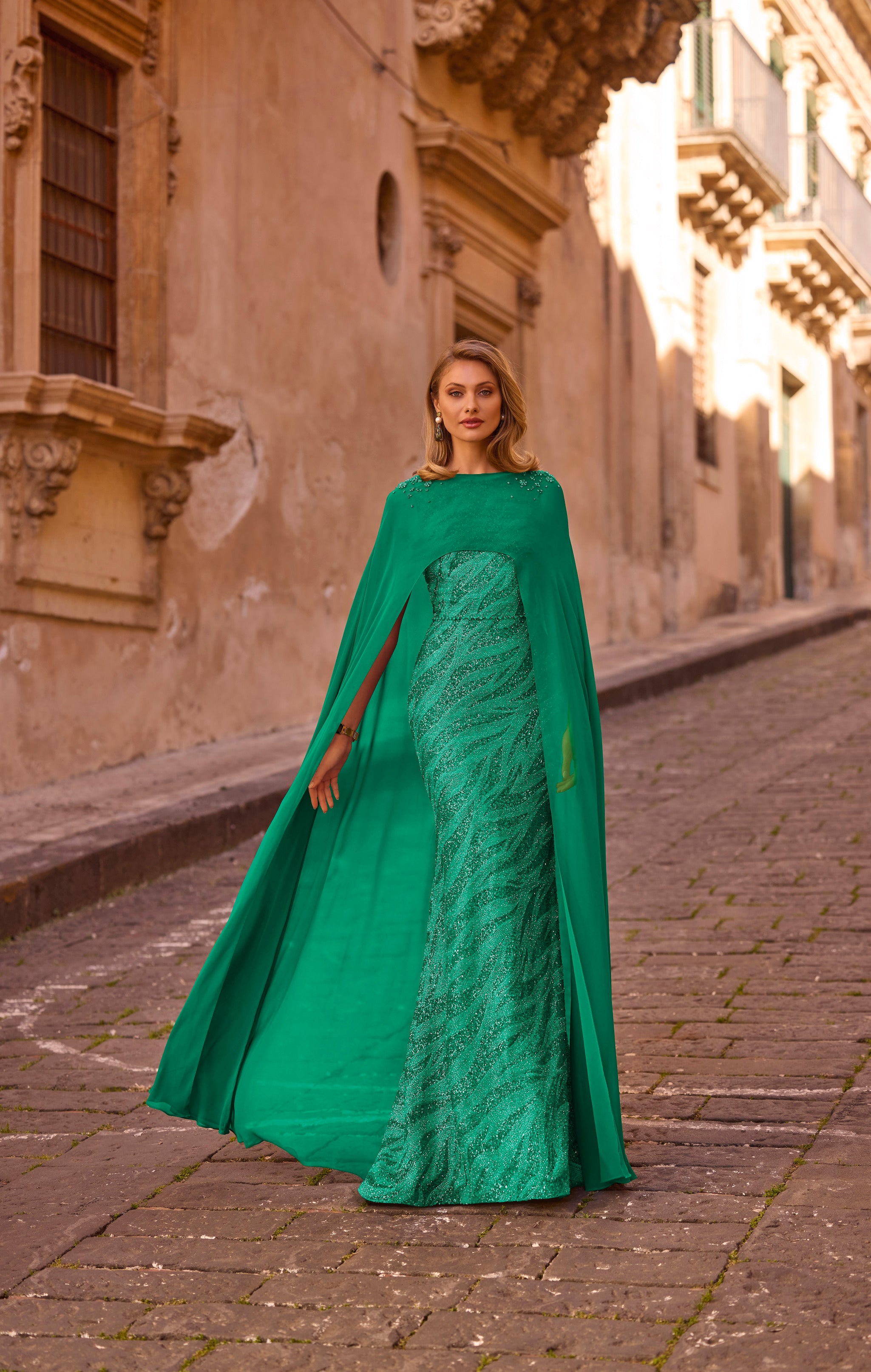 25090 Amore Gowns 25090_0044_Shamrock