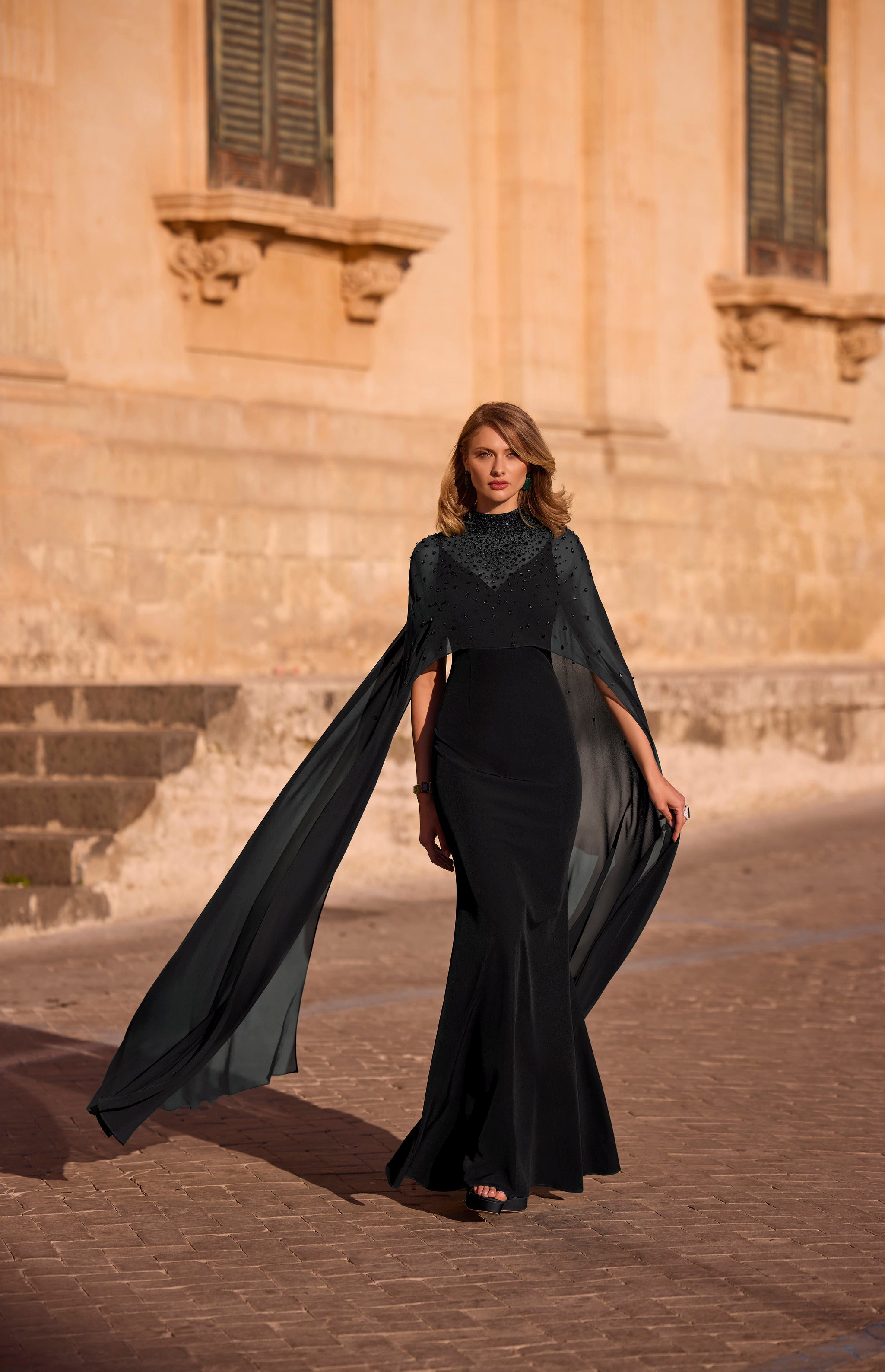 25091 Amore Gowns 25091_Black