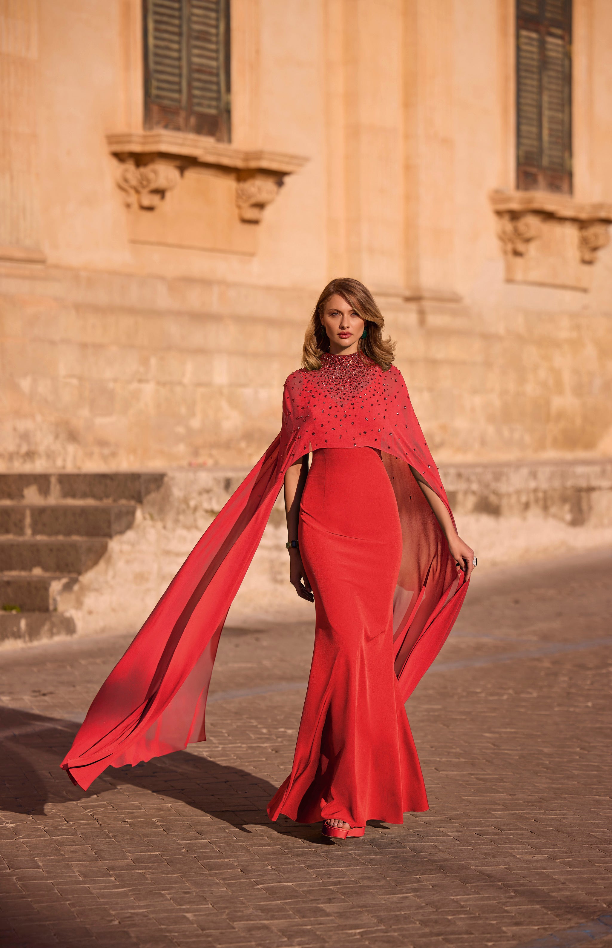 25091 Amore Gowns 25091_Red