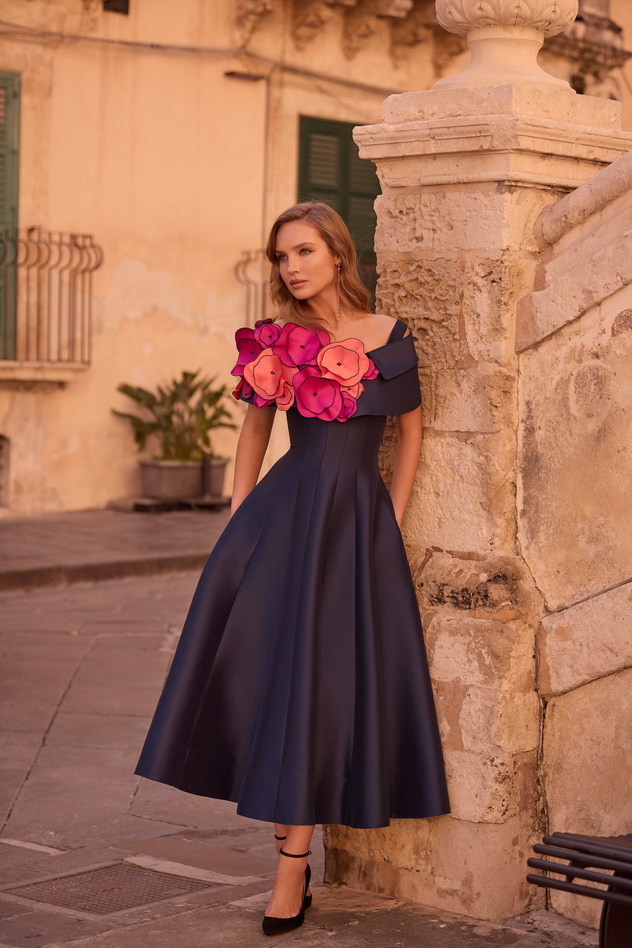 25094 Amore Gowns 25094_0002