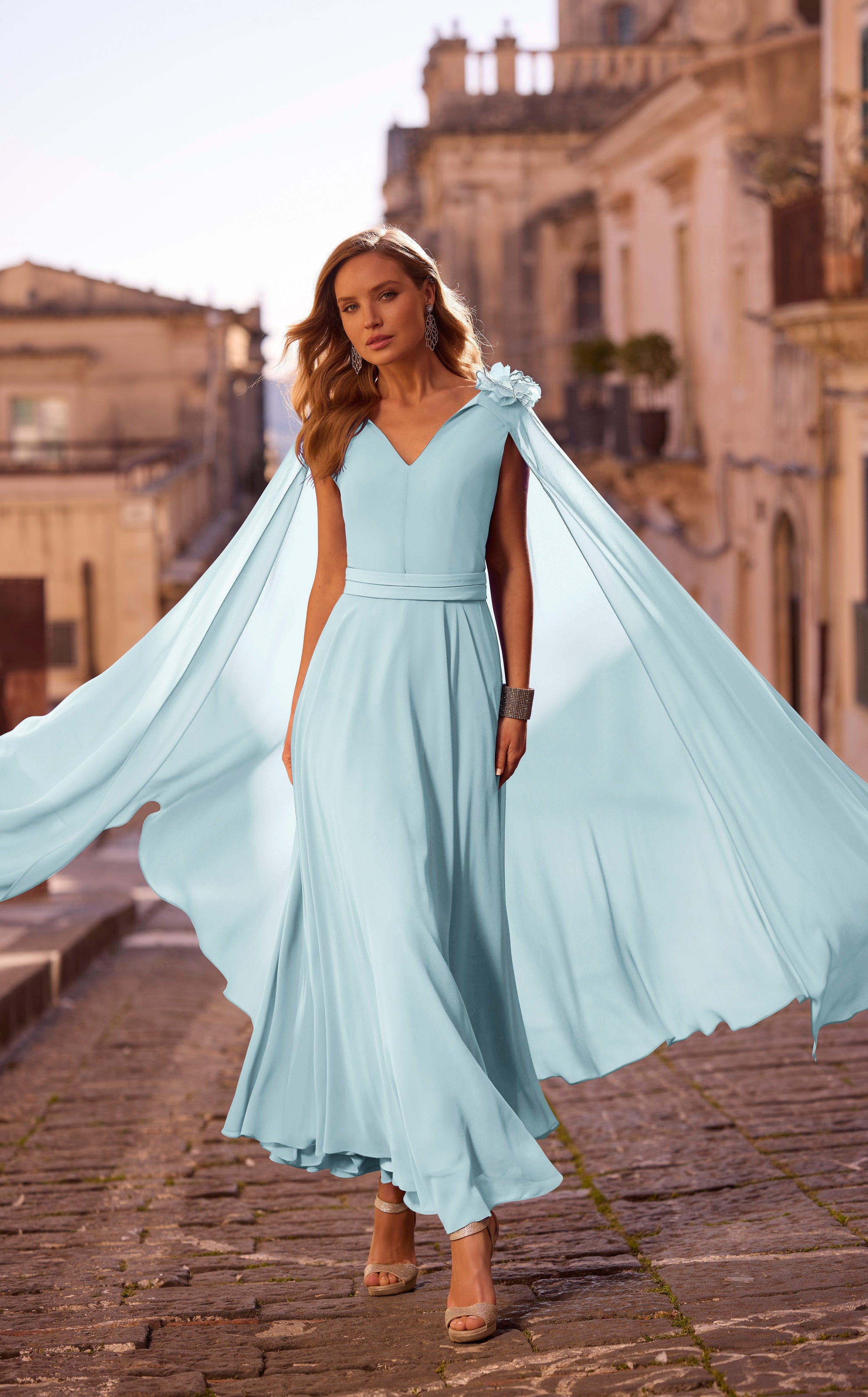 25095 Amore Gowns 25095_0025_Frost