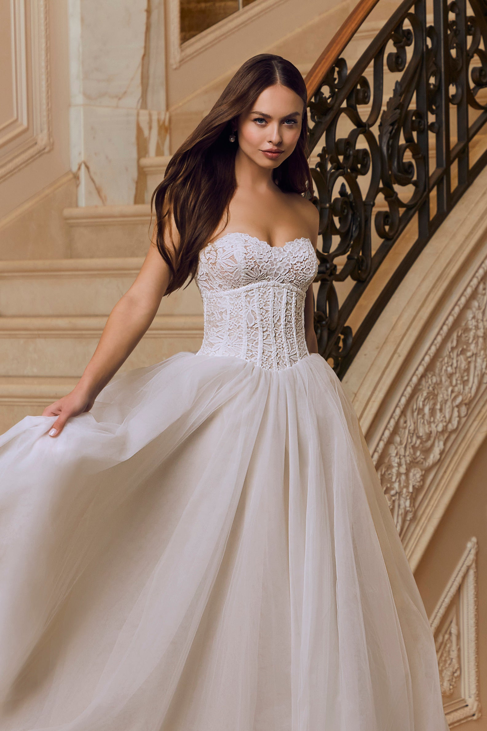 Rhiannon Wedding Dress Amore Gowns 2642-0252