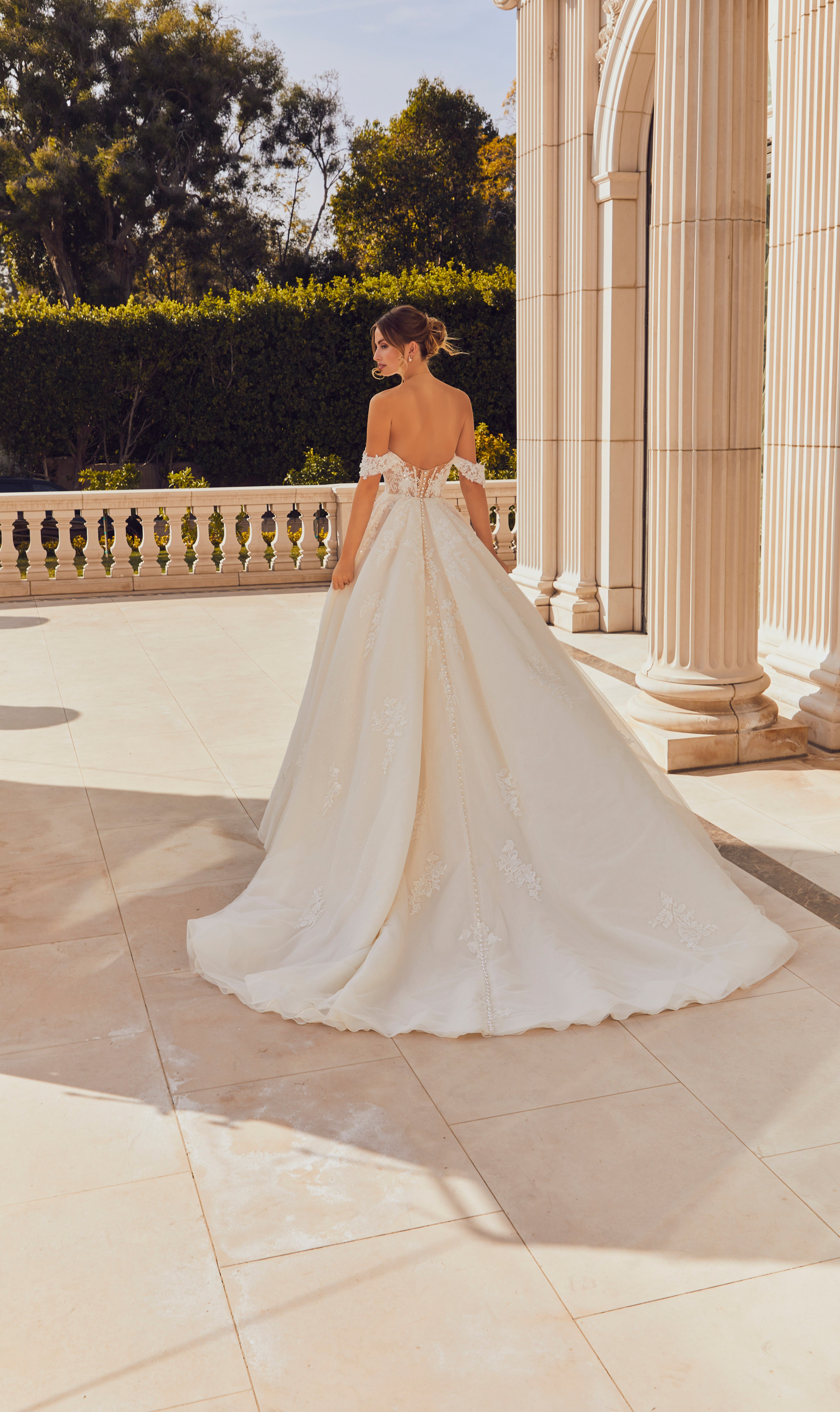 Renata Wedding Dress Amore Gowns 2649-0272